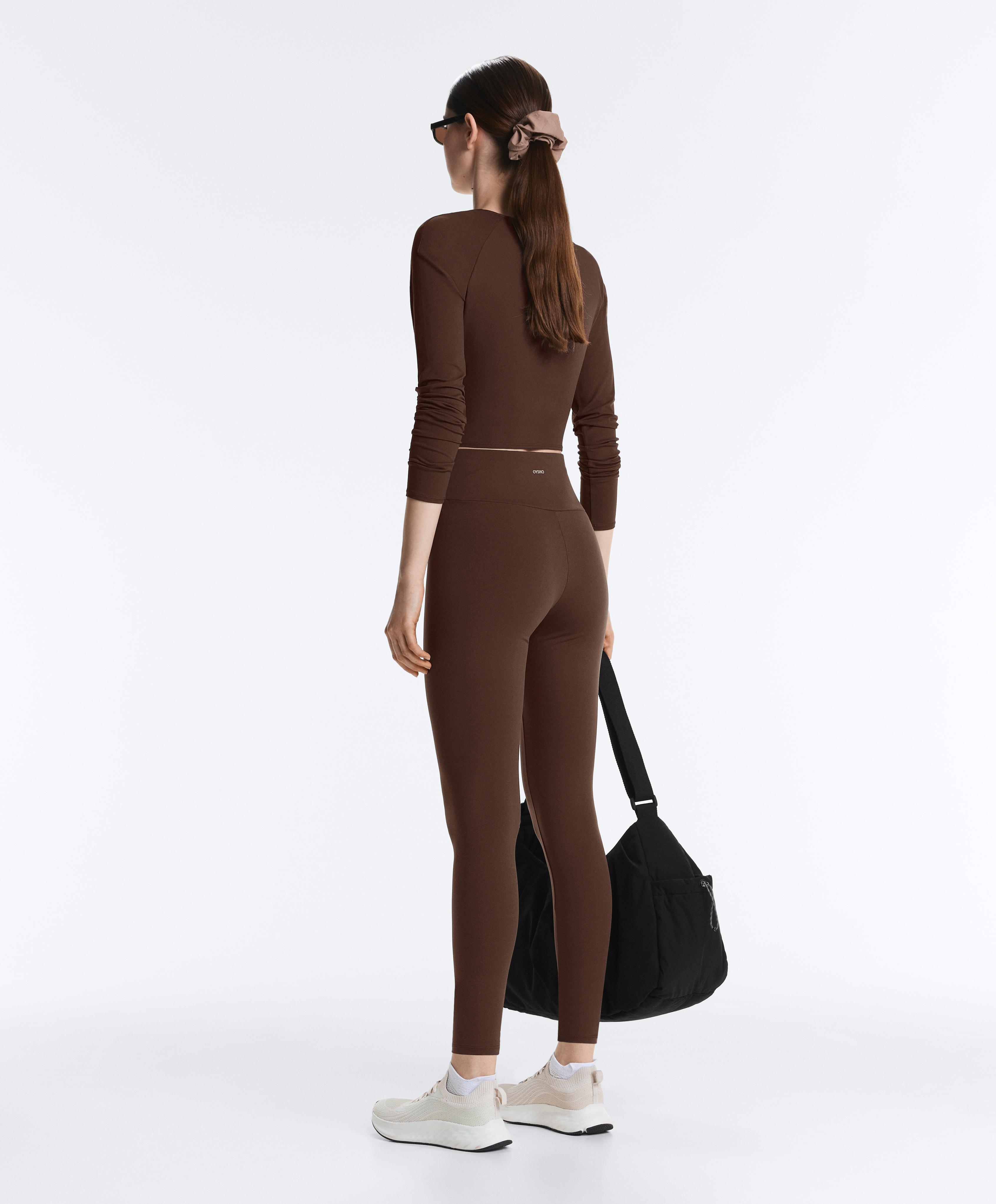 Brown comfortlux high-rise total look