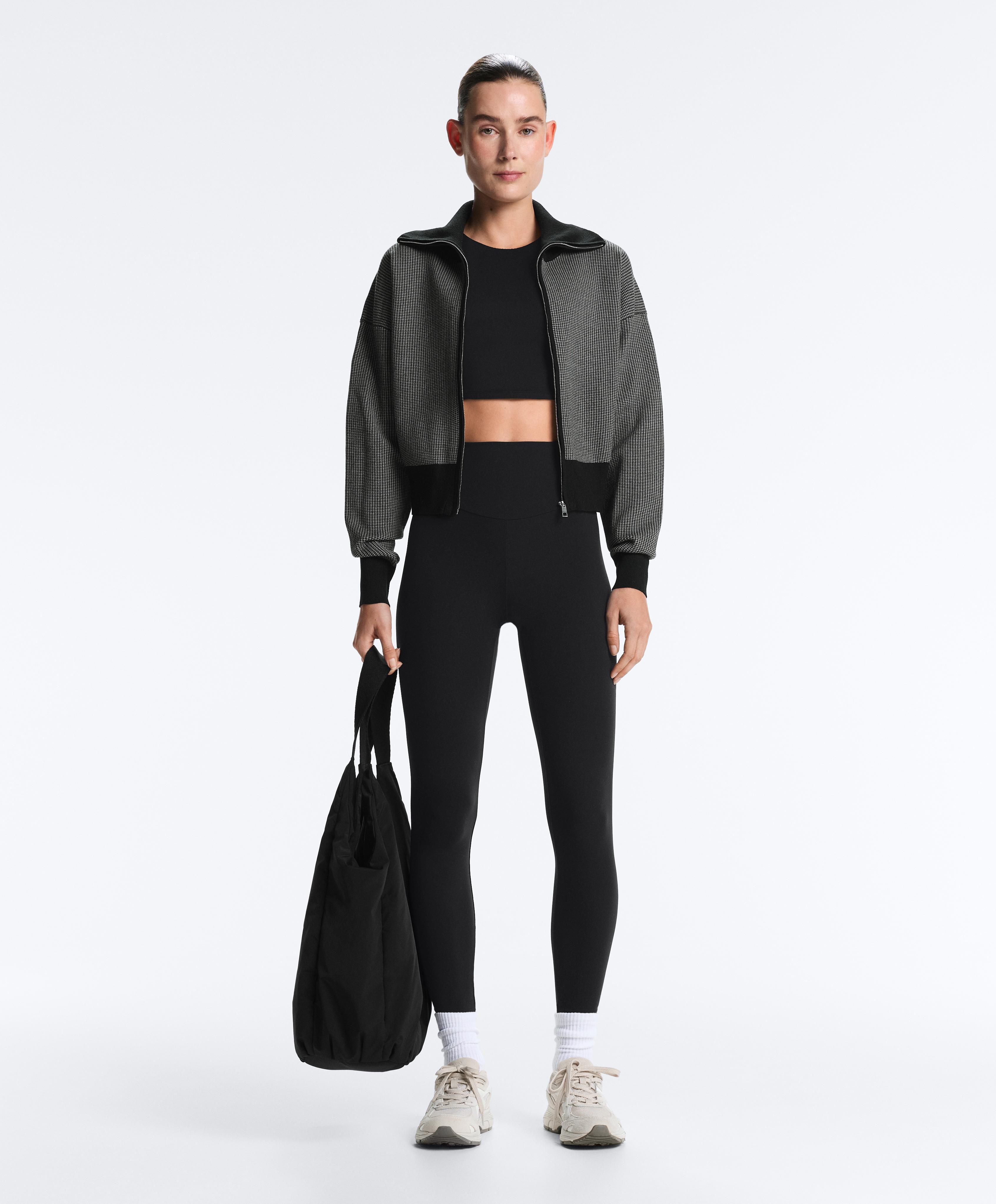Comfortlux strappy tank top with cups — BLACK