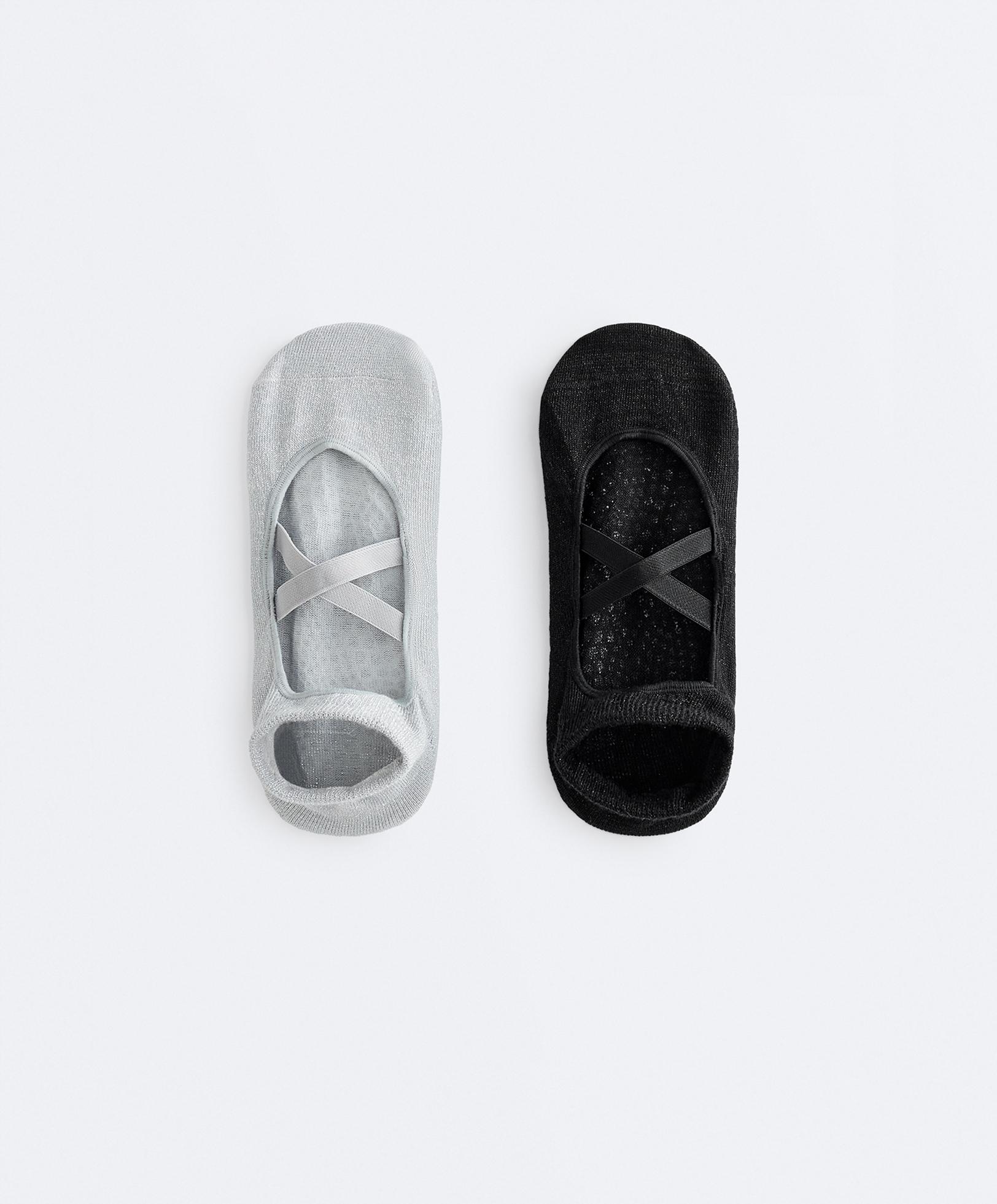 2 pairs of metallic thread crossover strap cotton blend yoga and Pilates socks — BLACK