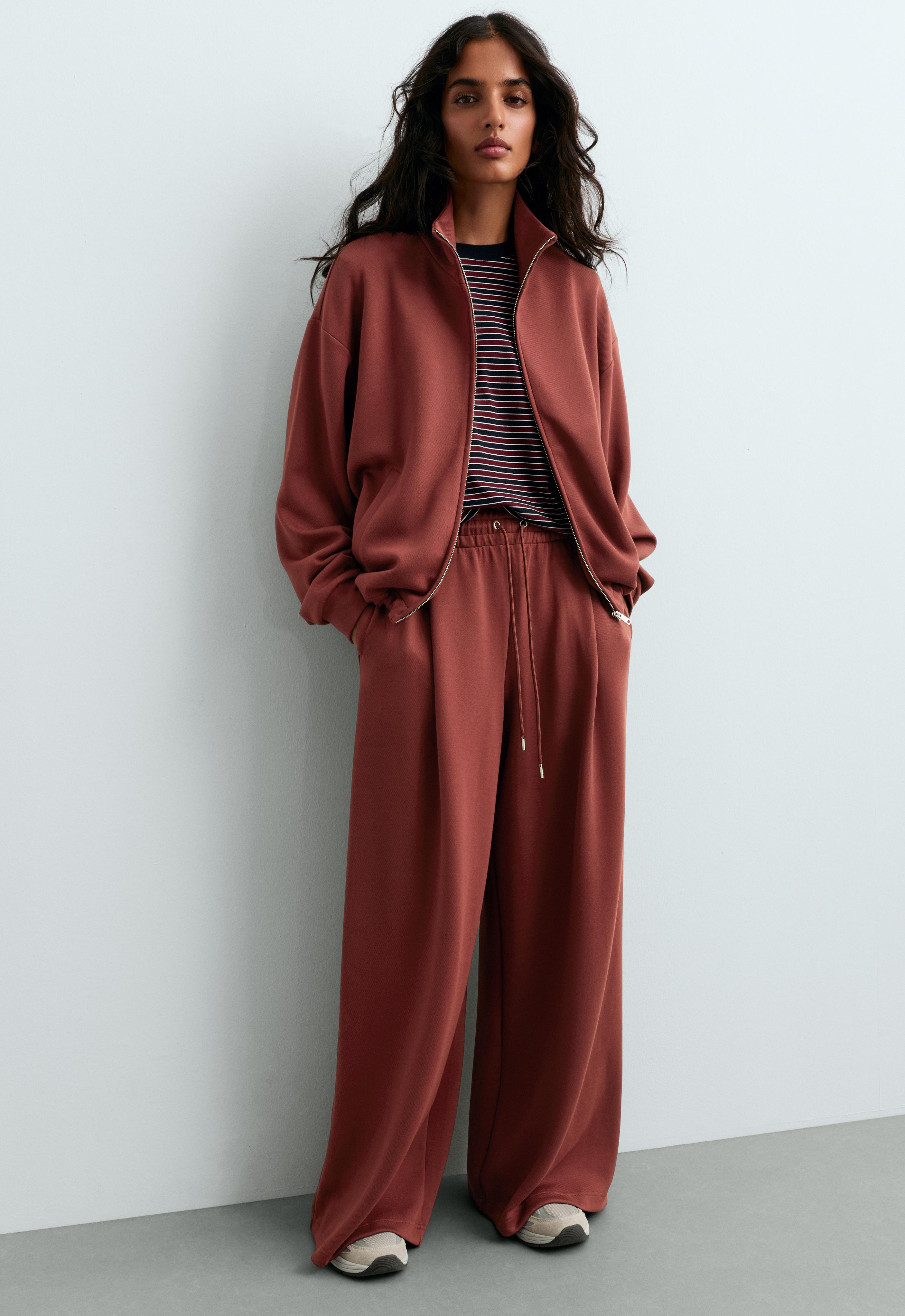 Pleated wide-leg trousers — DARK BRICK