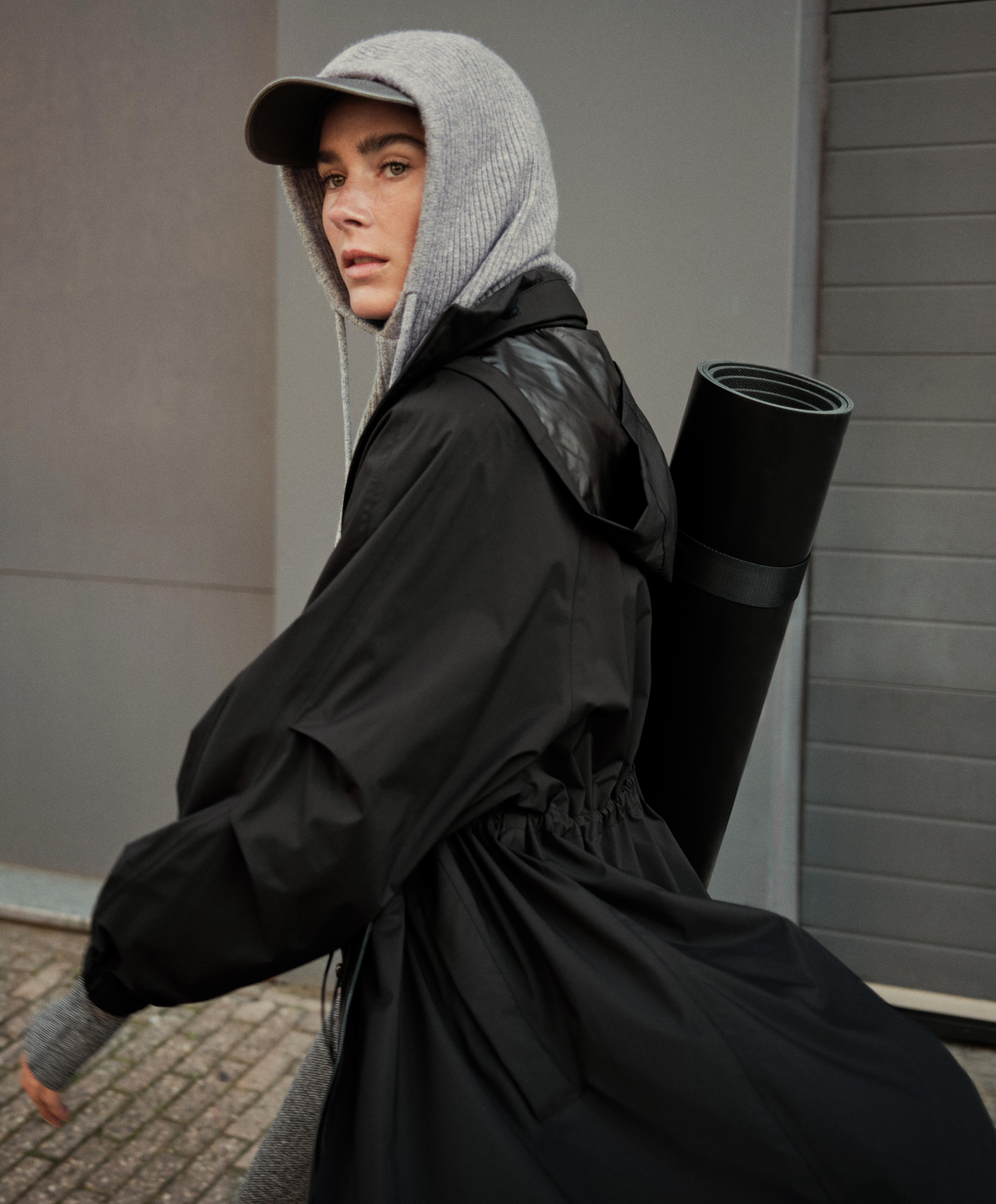 10k Thindown® waterproof extra-light long padded jacket