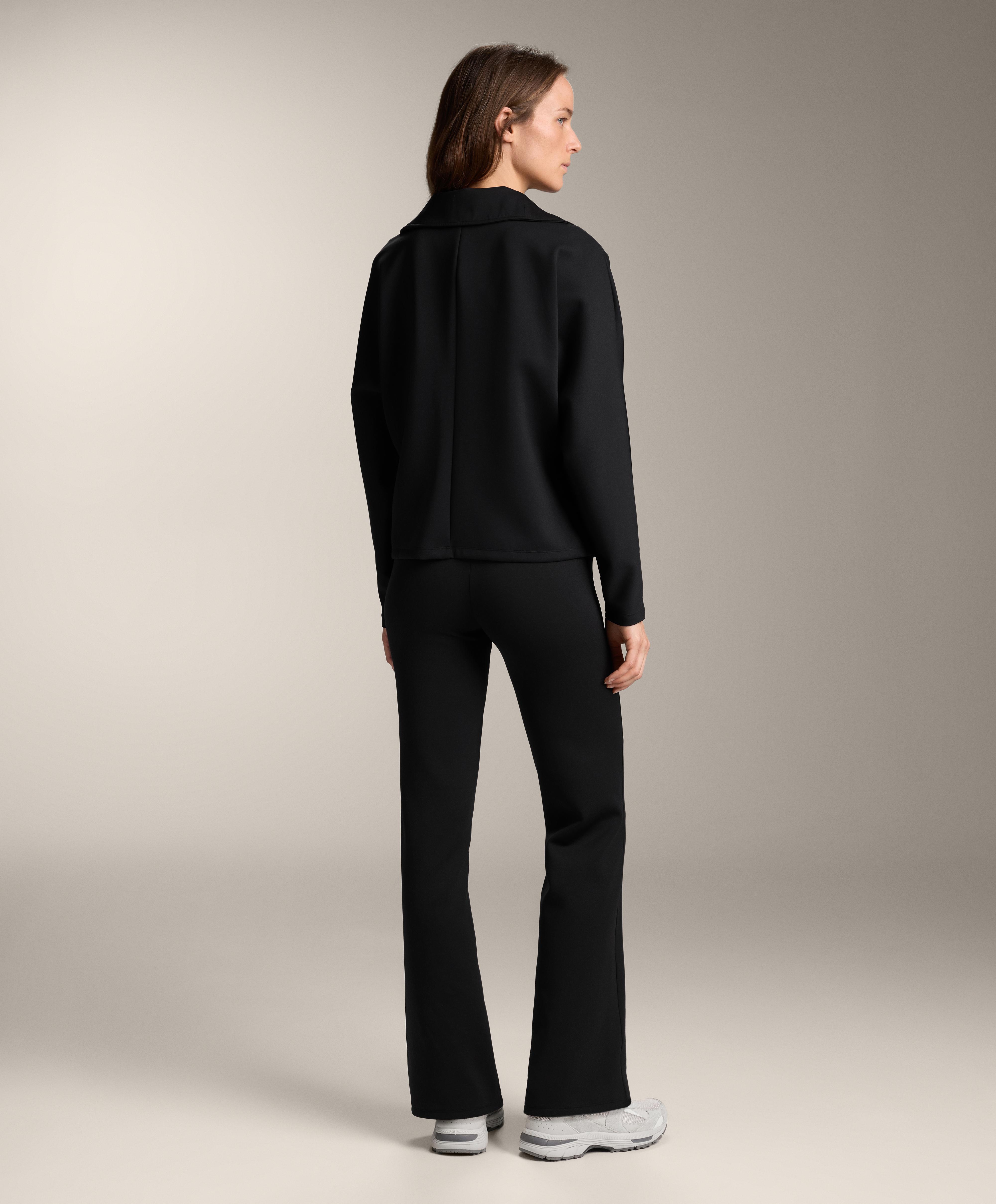 Total look flare high rise negro efecto neopreno