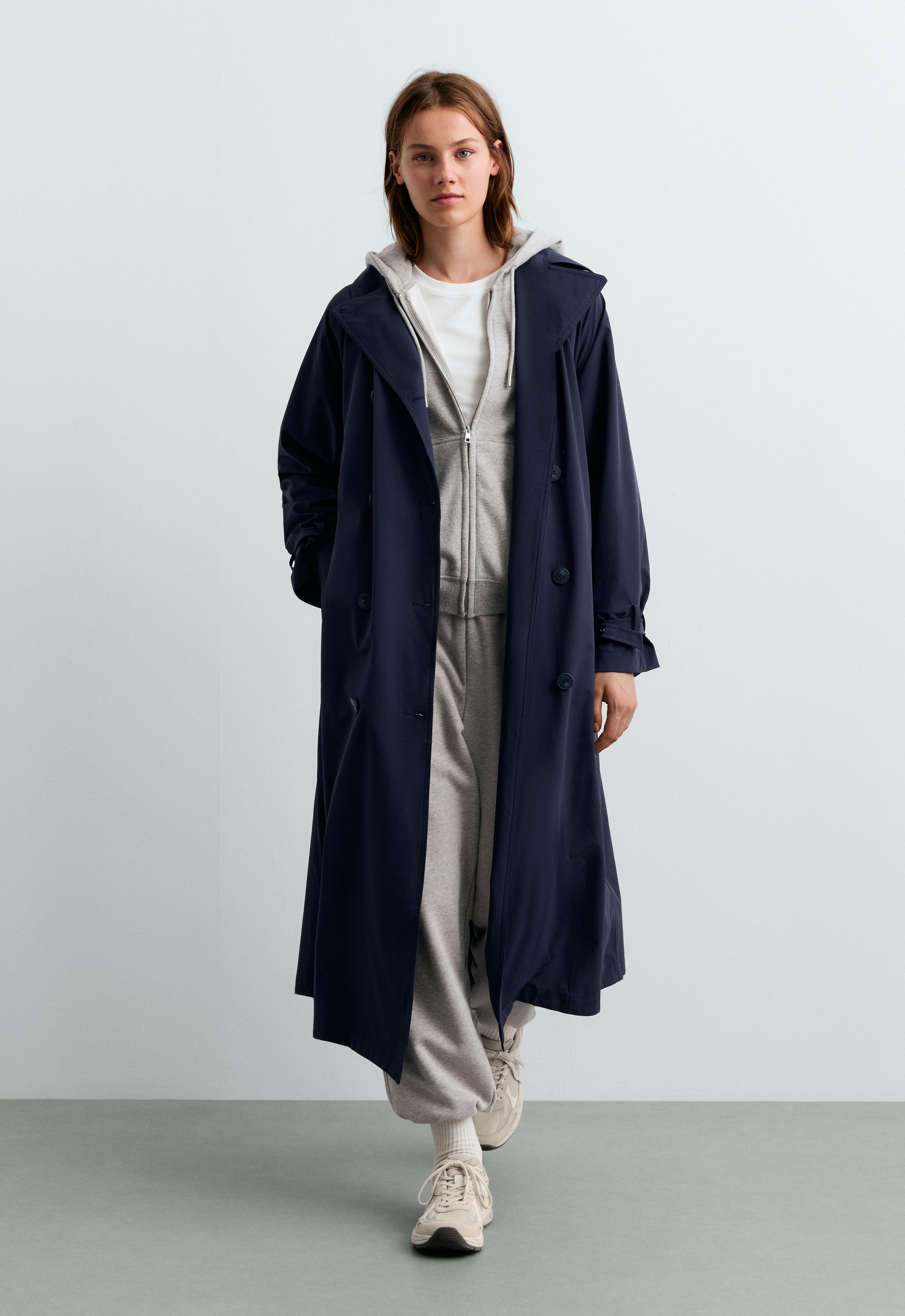 Extra lightweight 10k waterproof long jacket