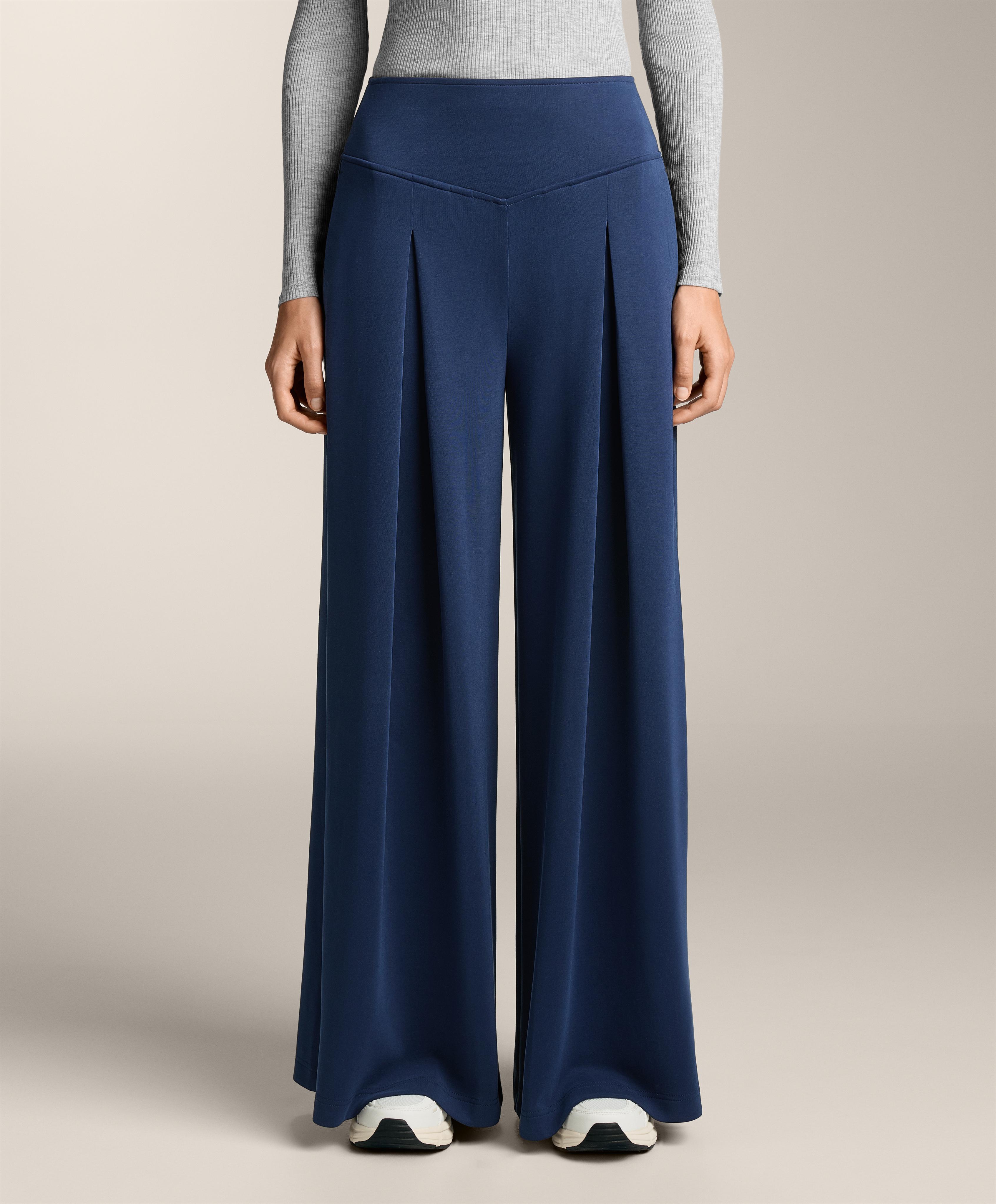 Wide-leg trousers with front pleat and soft-touch modal