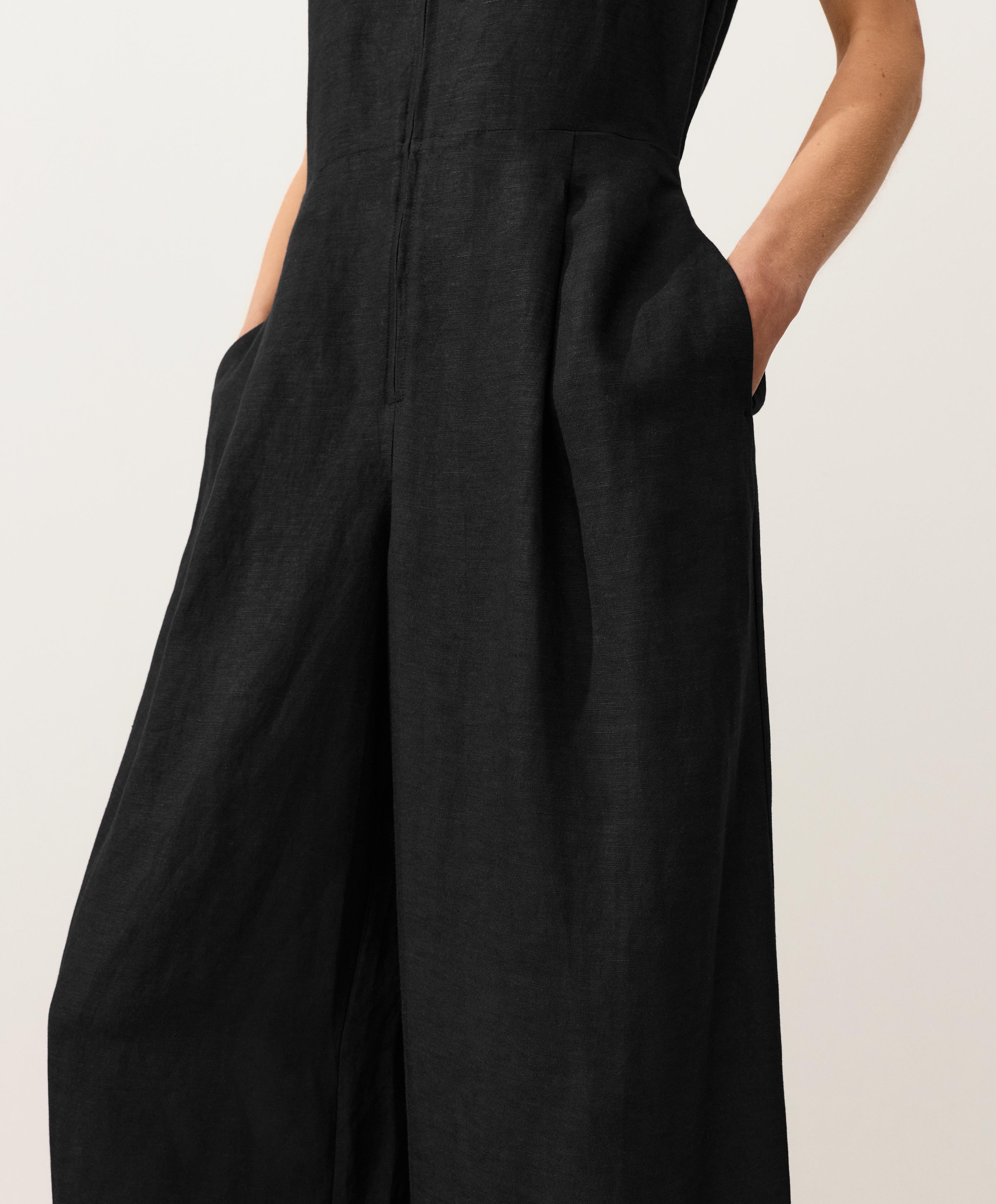 Linen long jumpsuit with lapel collar — BLACK