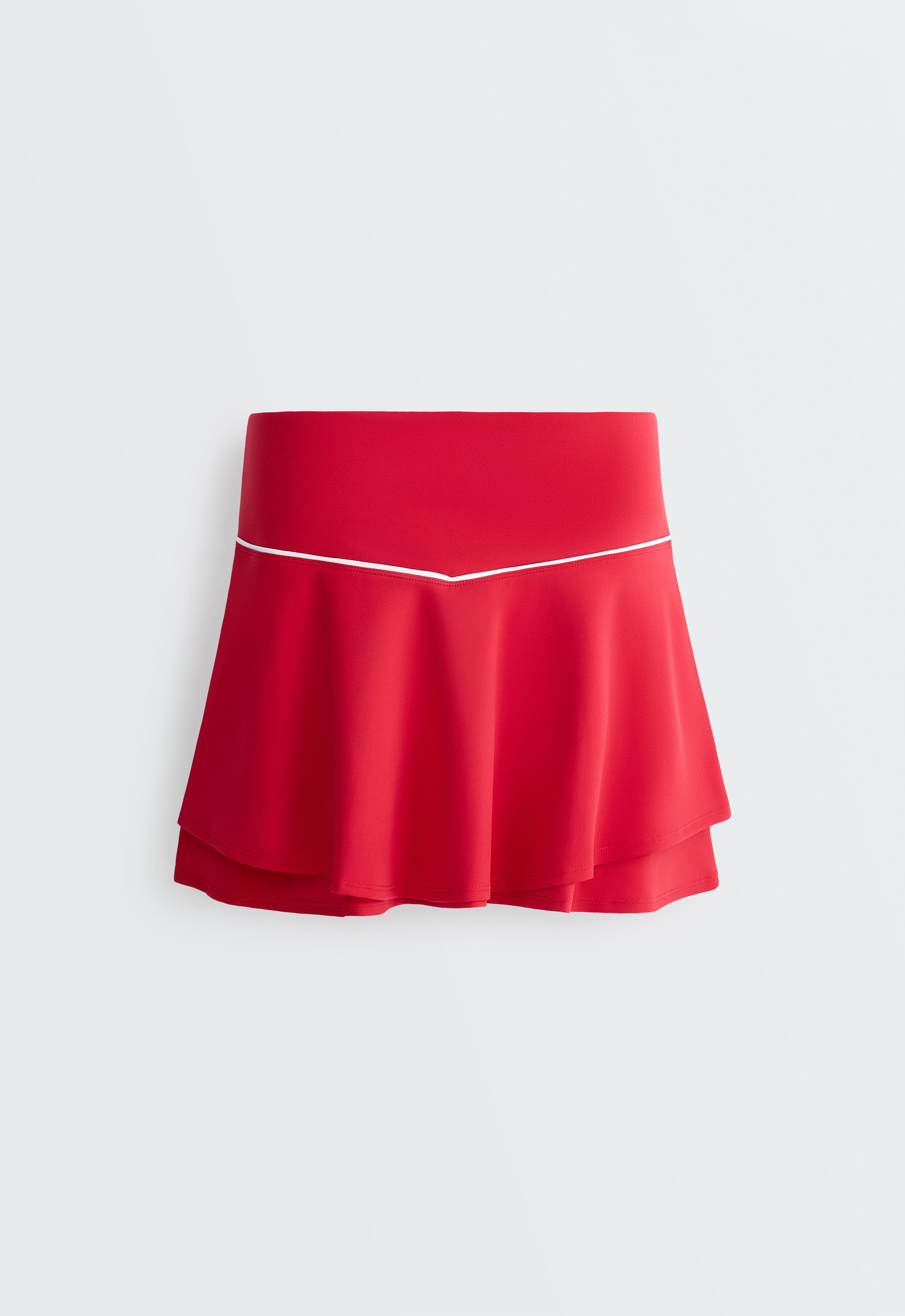 Double layer high rise short skirt — STRONG RED