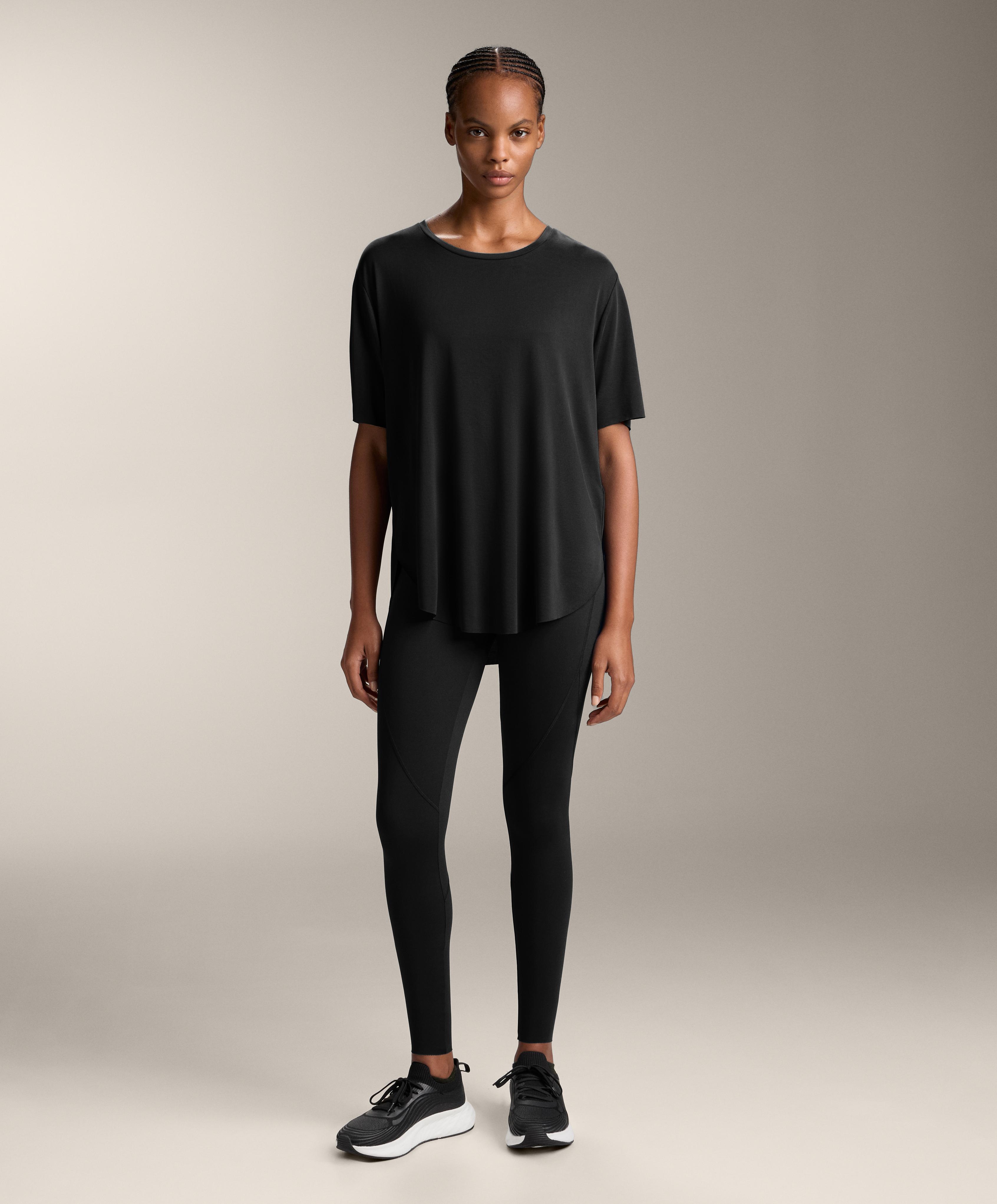 Marškinėliai iš modalo mišinio trumpomis rankovėmis