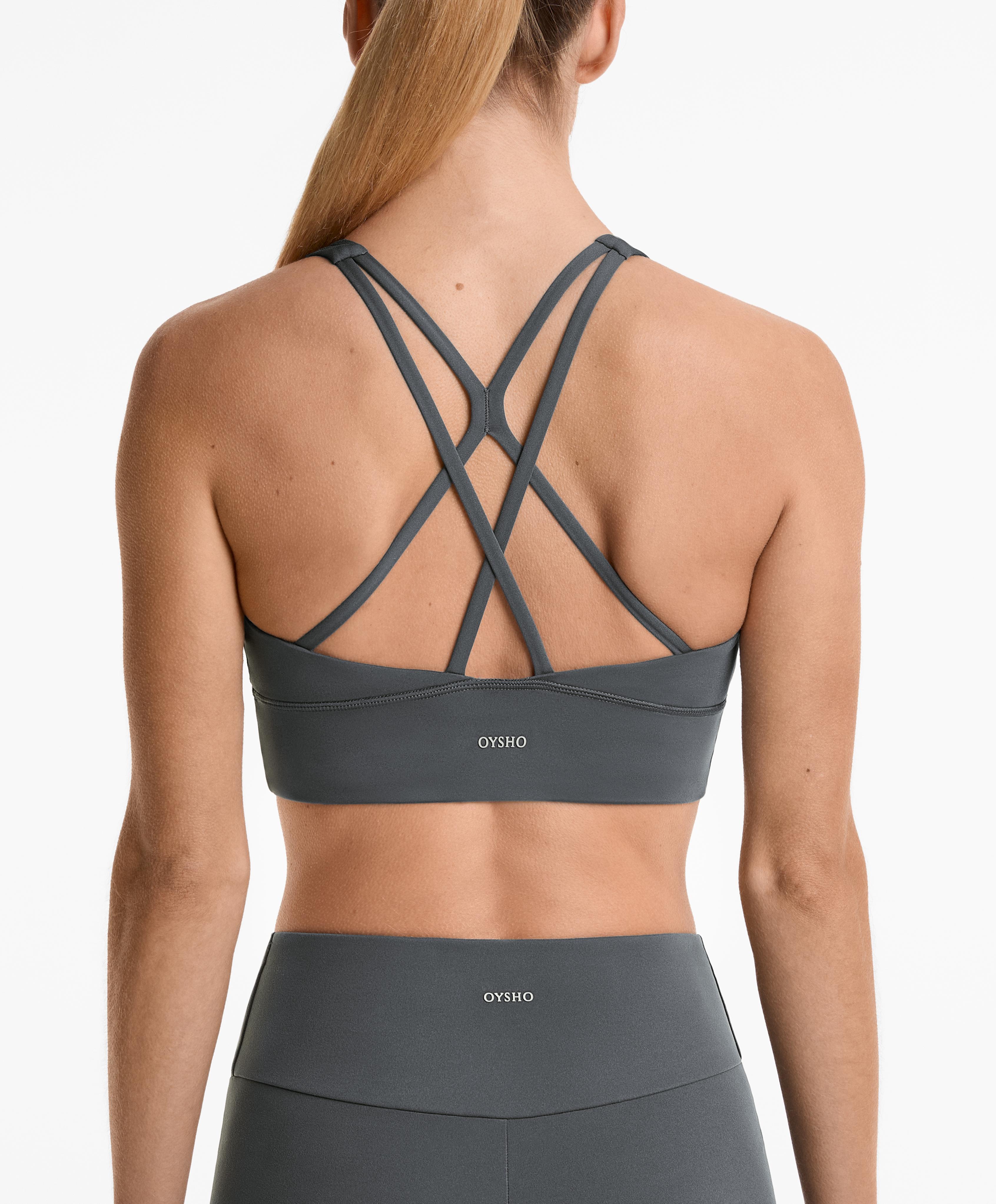 Medium-support comfortlux sports bra with cups
