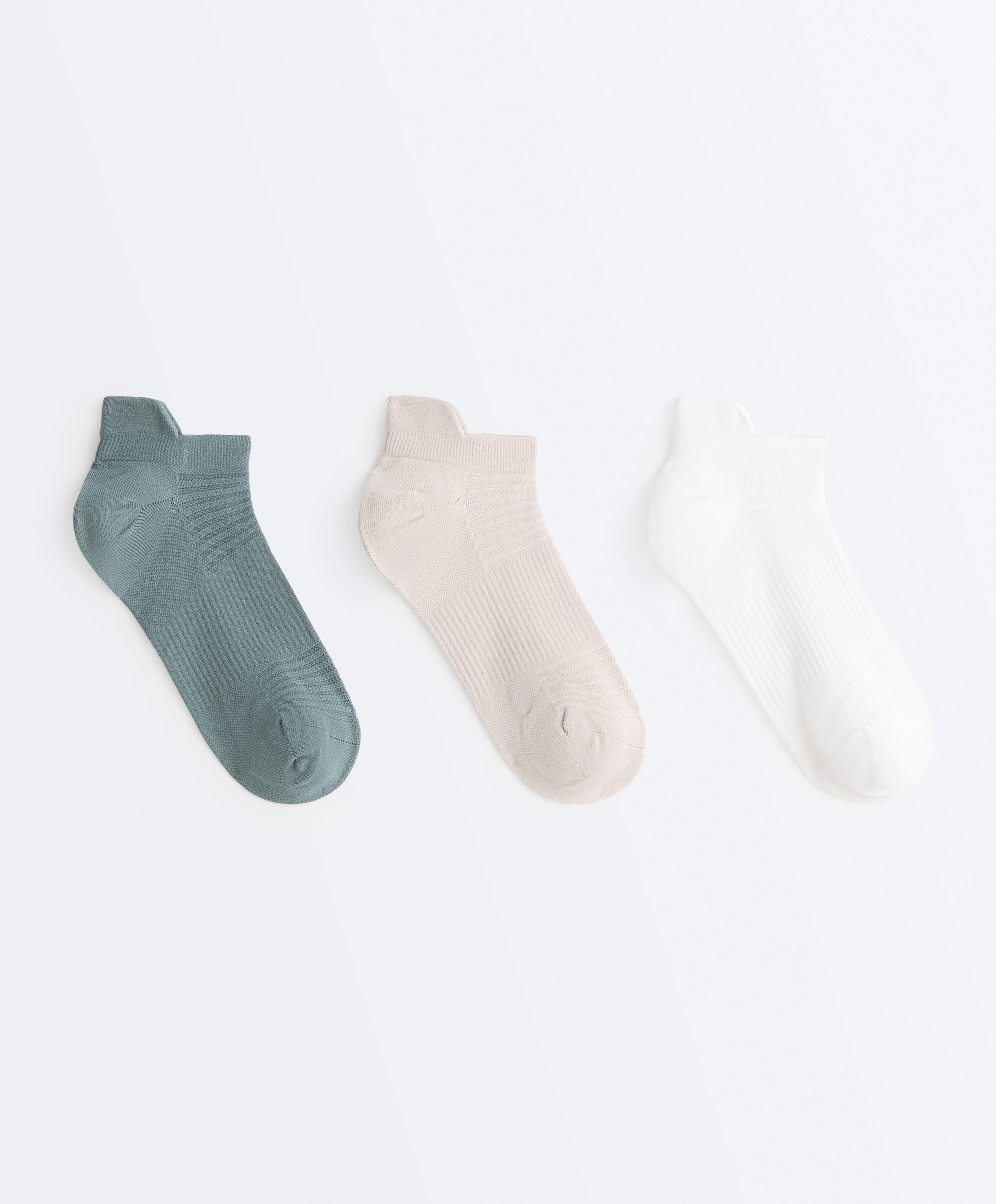 3 pairs of polyamide blend sneaker socks with heel tab