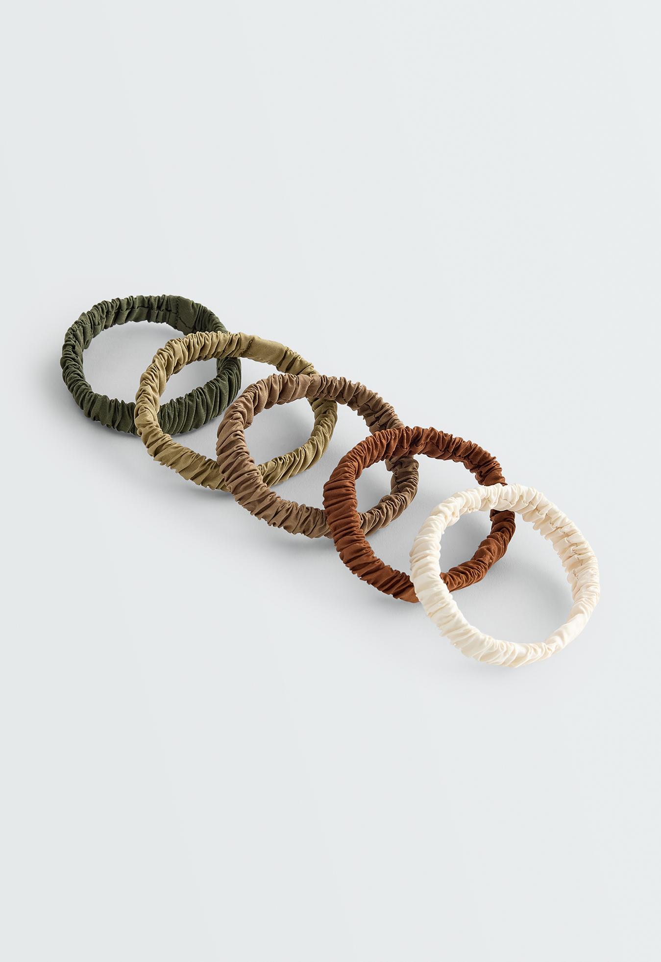 5 twist effect scrunchies — BURNT ORANGE