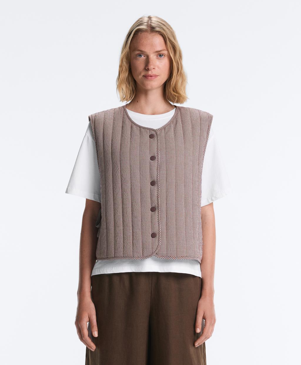 Gingham quilted gilet