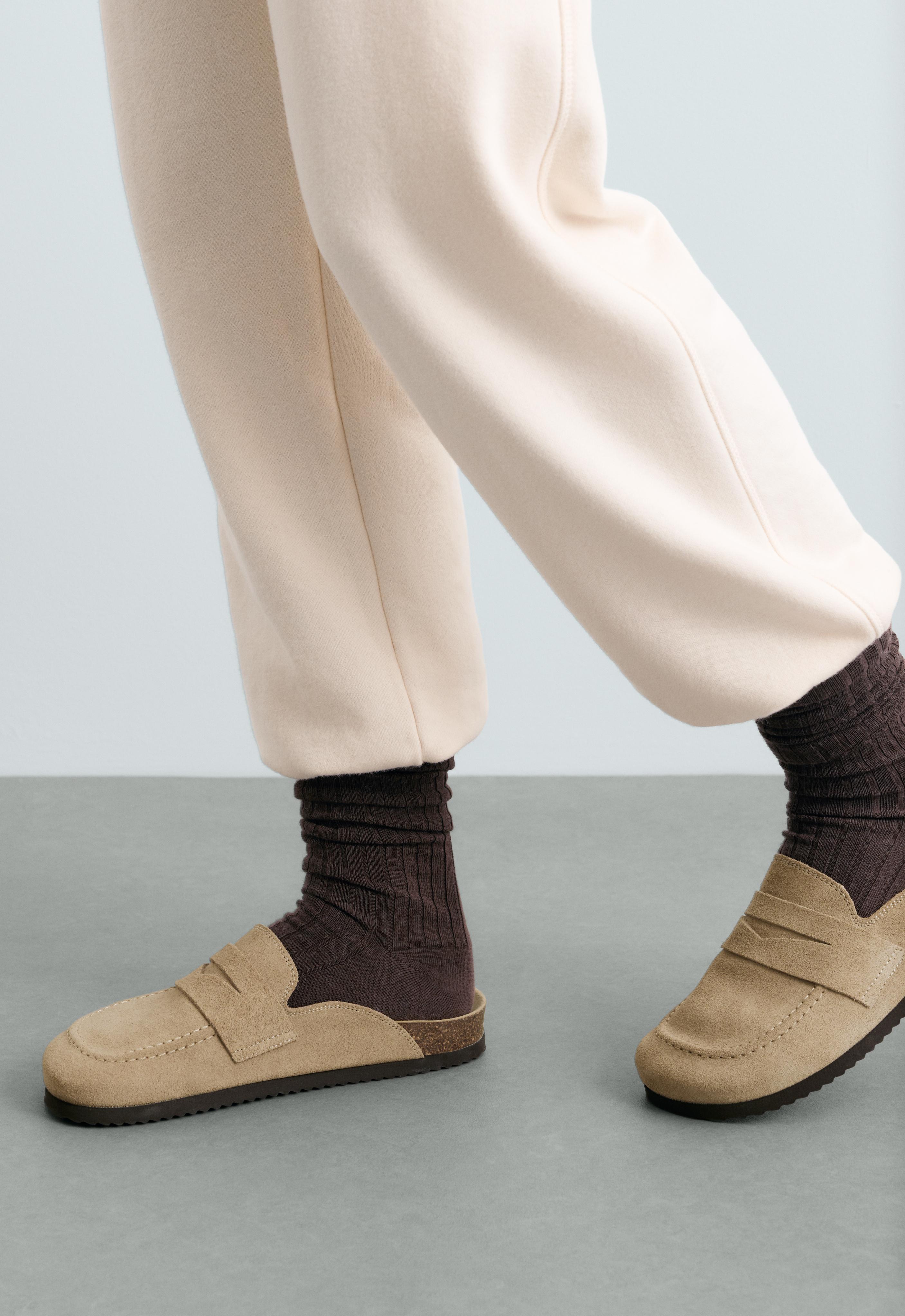 2 pairs of knee-high cotton blend socks