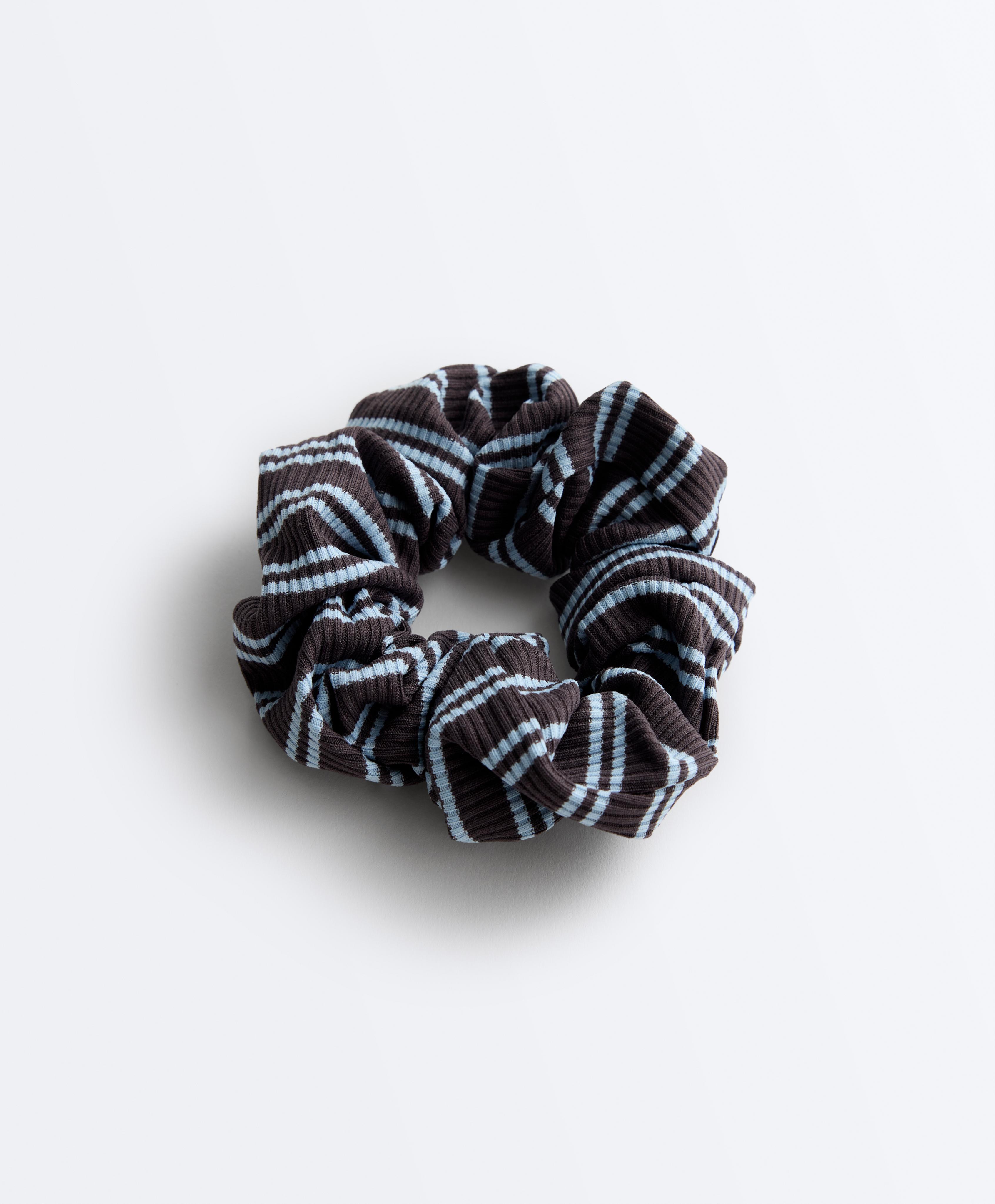 2 striped hair scrunchies — BLUE