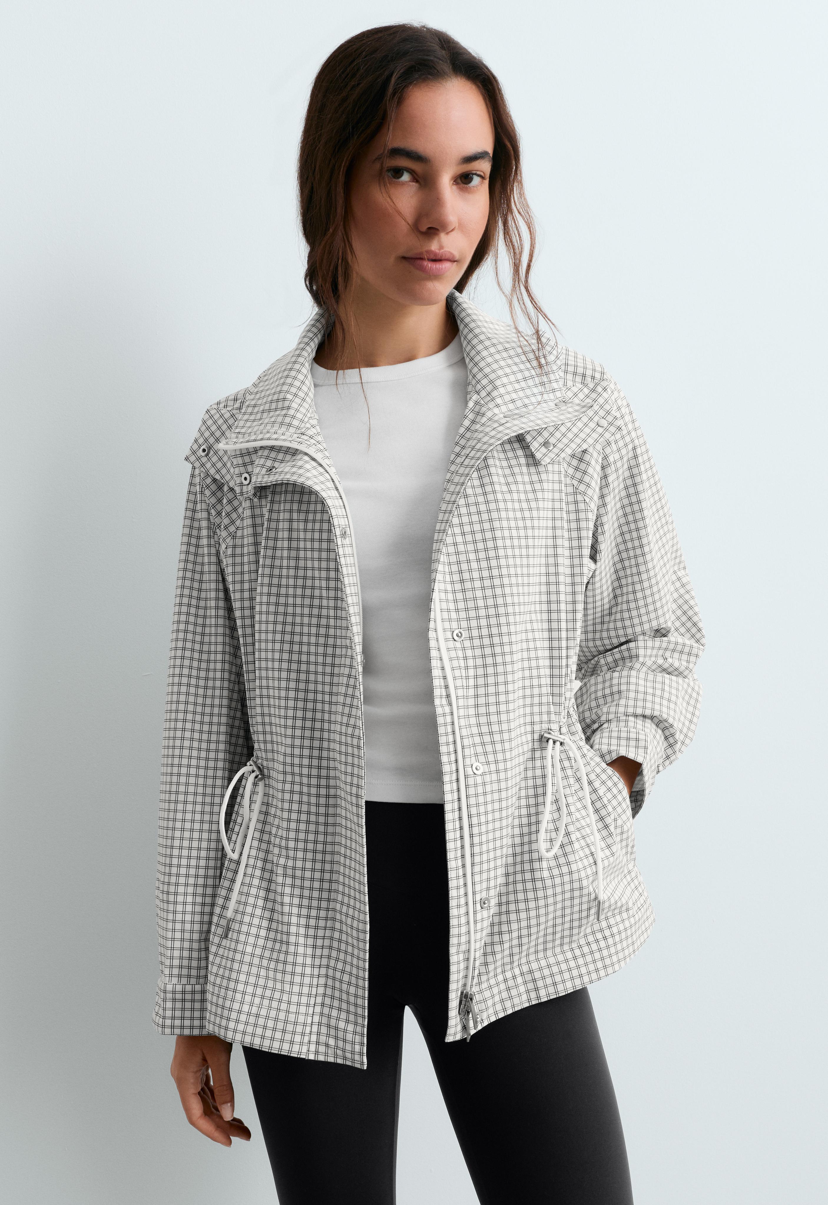 Extra lightweight 10k waterproof jacket
