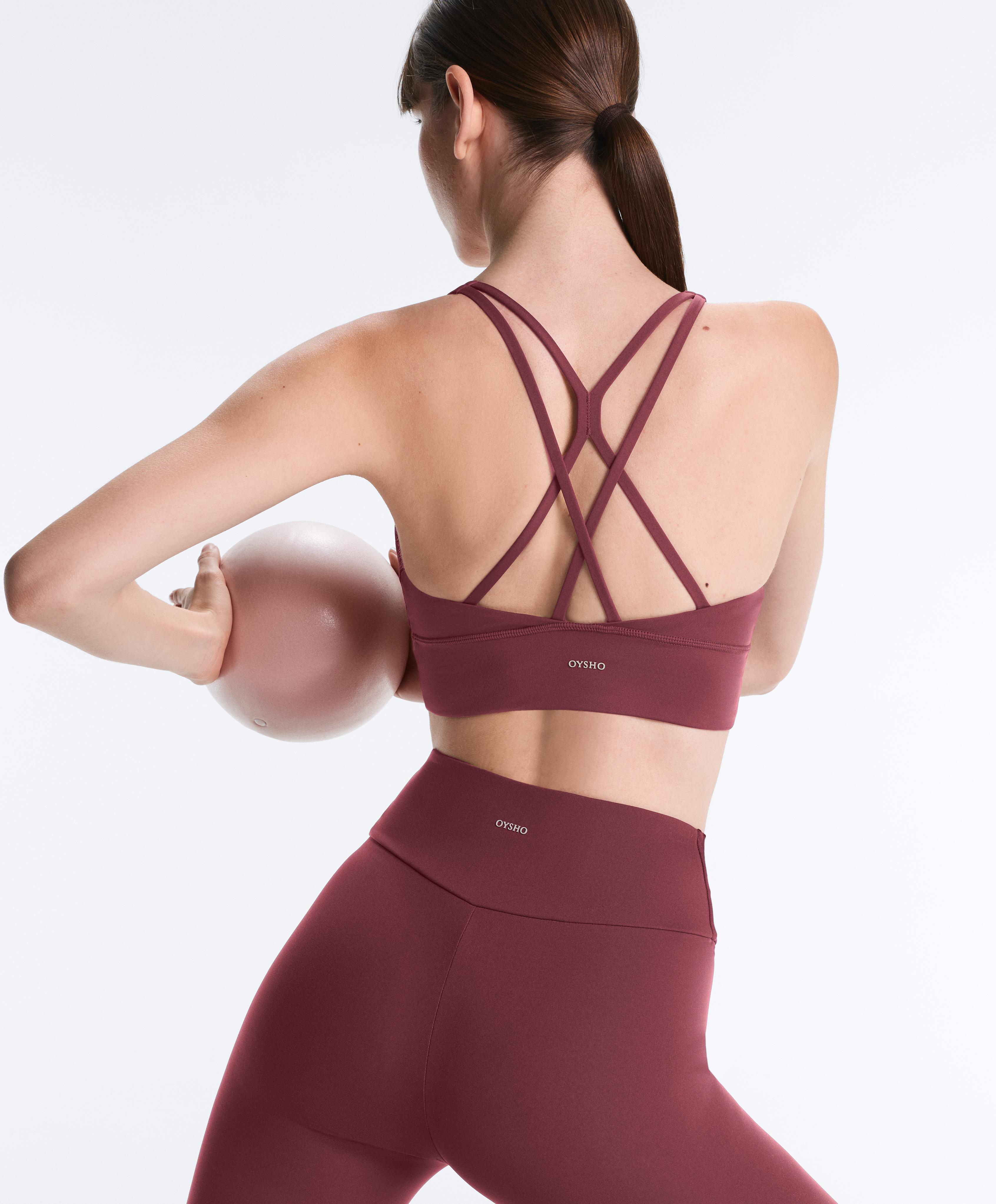 Medium-support Comfortlux sports bra with cups — CHERRY