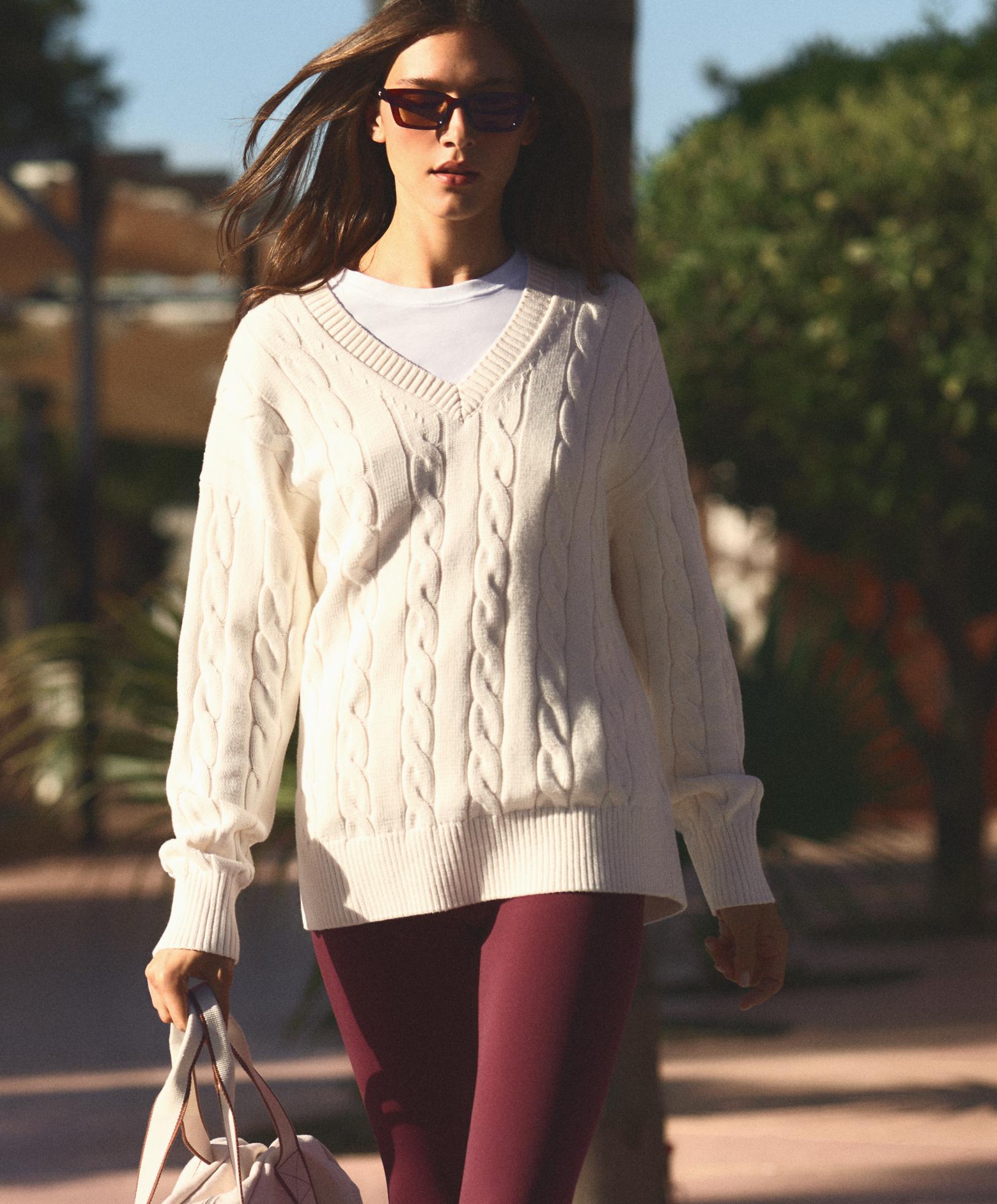 100% cotton cable knit V-neck jumper — PALE ECRU