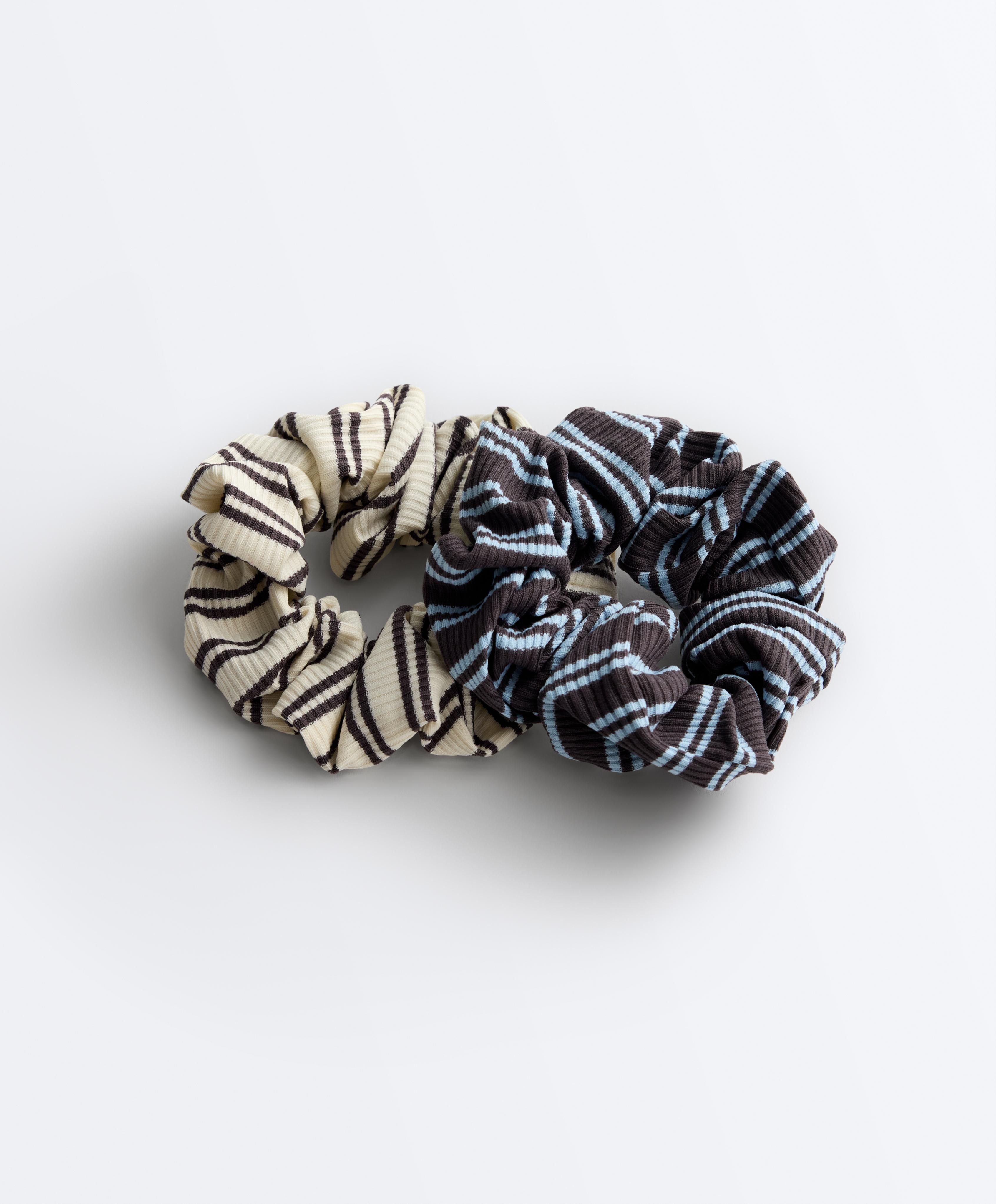 2 striped hair scrunchies — BLUE