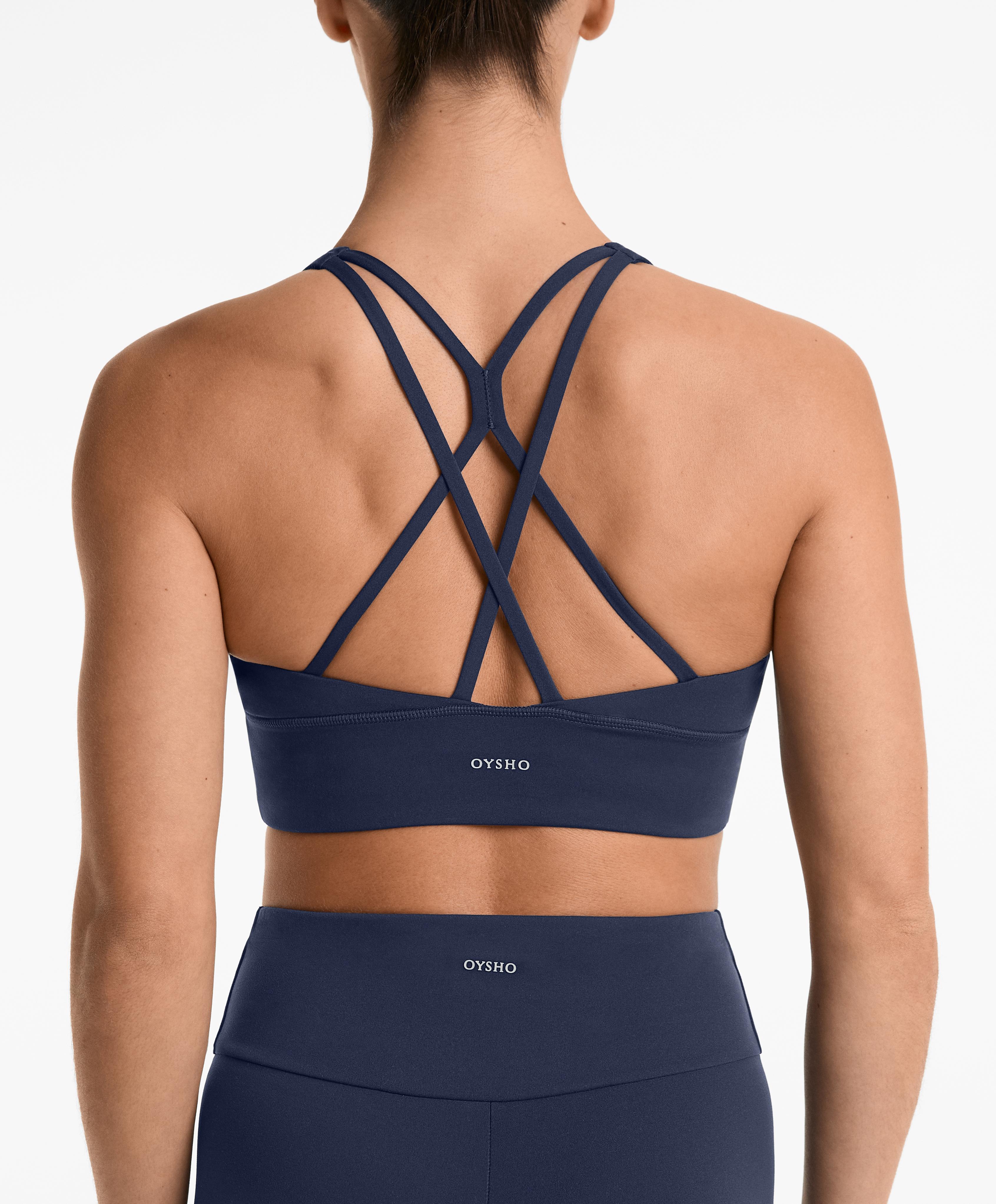 Medium-support Comfortlux sports bra with cups