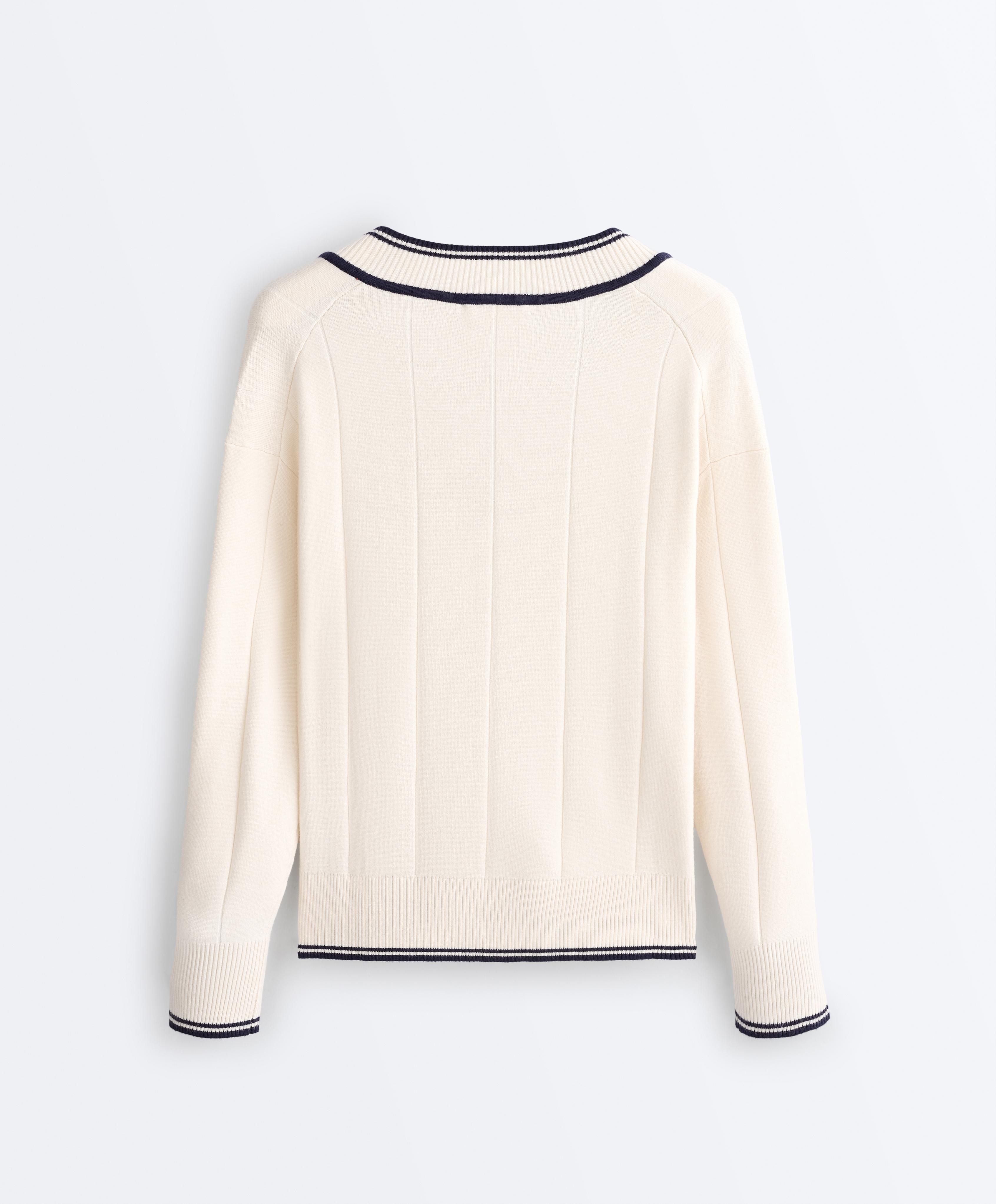 Contrast V-neck knit jumper — PALE ECRU