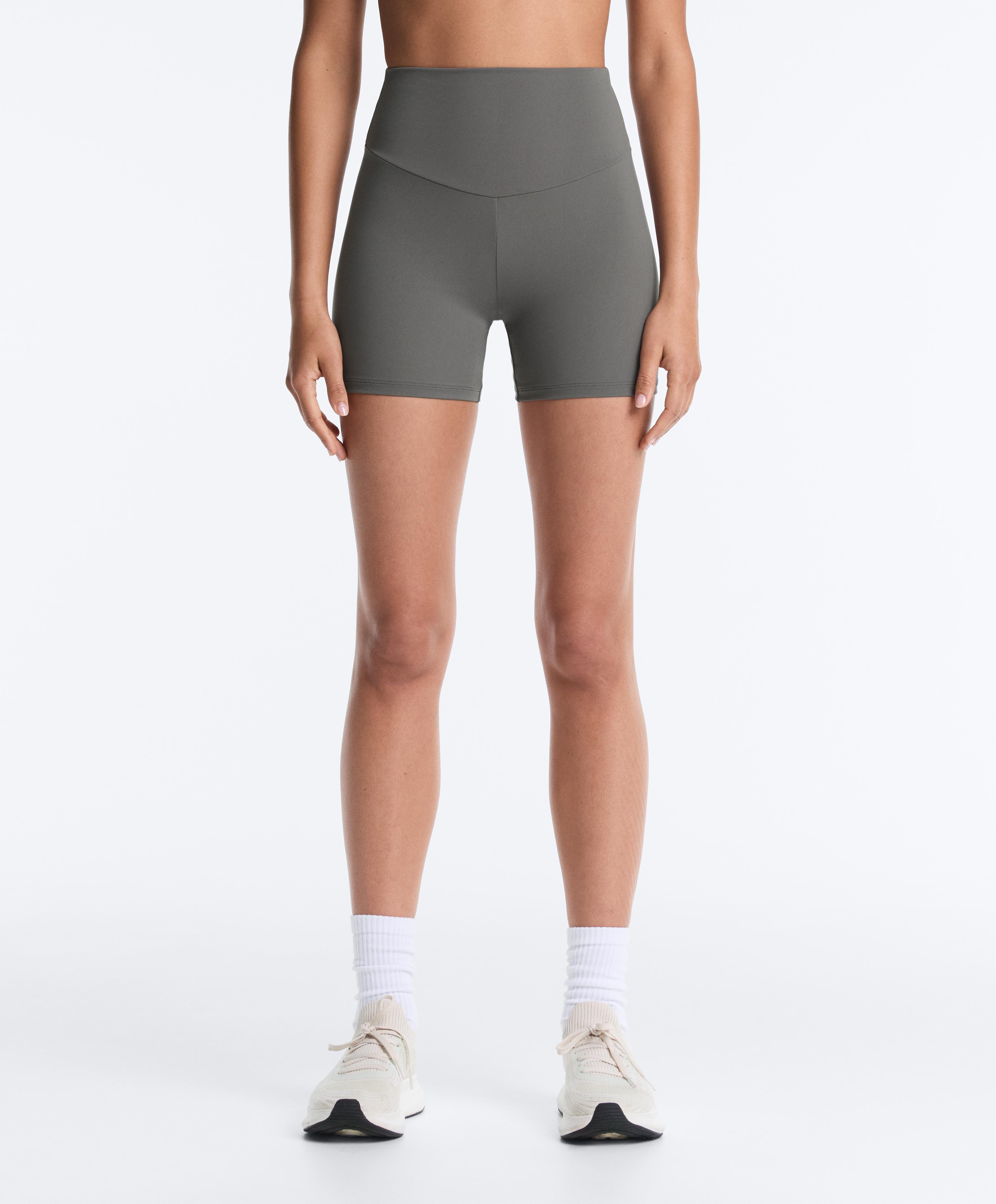Comfortlux high-waisted 10cm hot pants — MID GREY