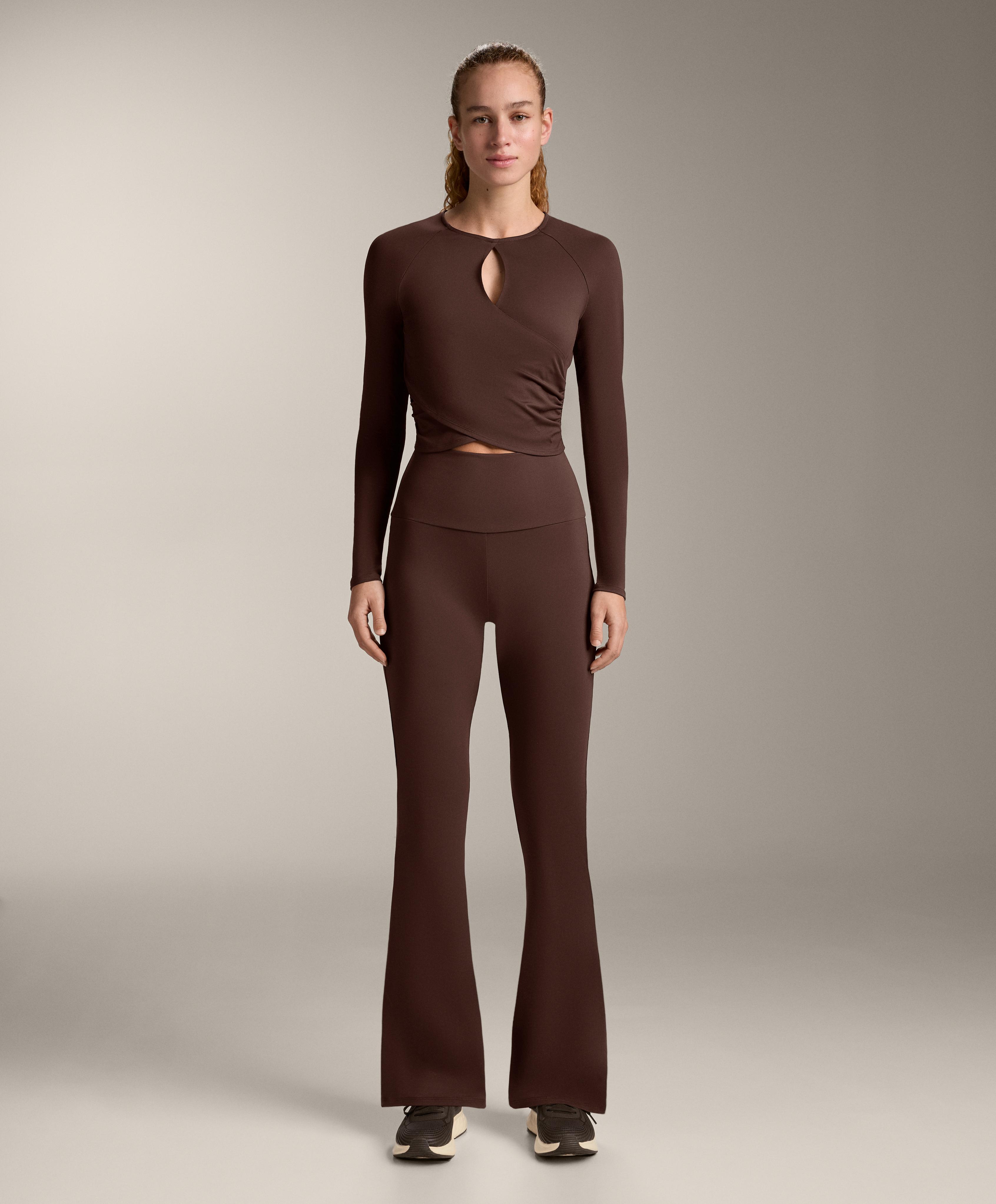 Brown Comfortlux flare total look