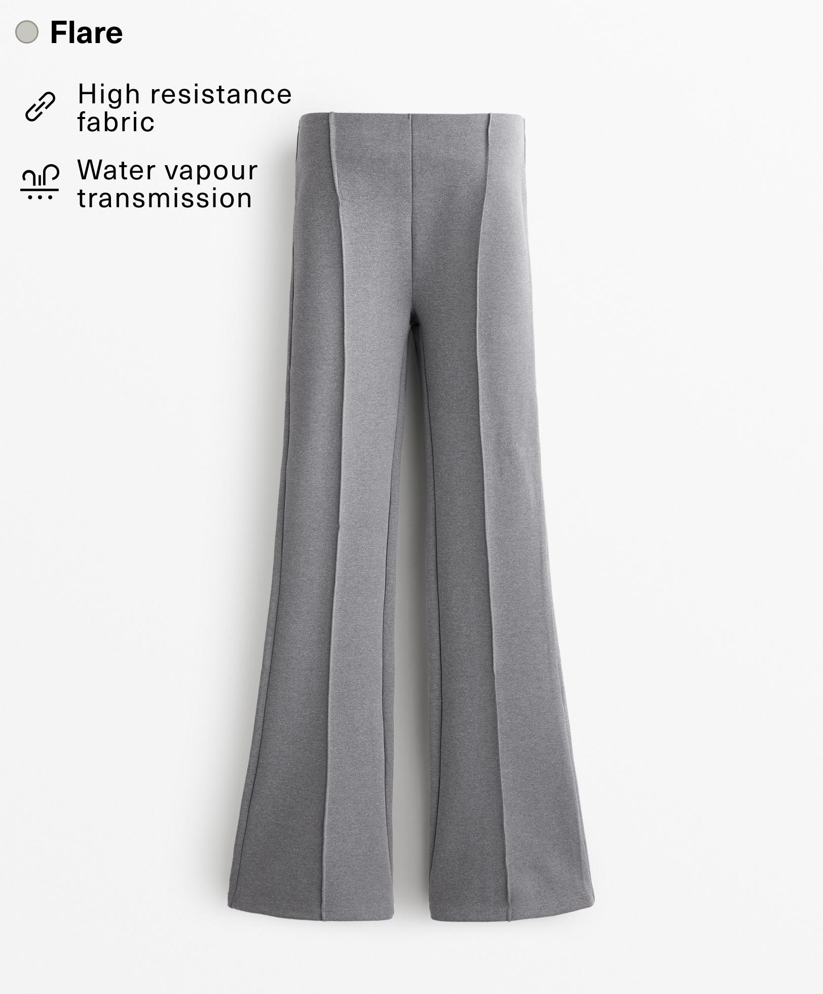 Pantalone flare sa izgledom neoprena