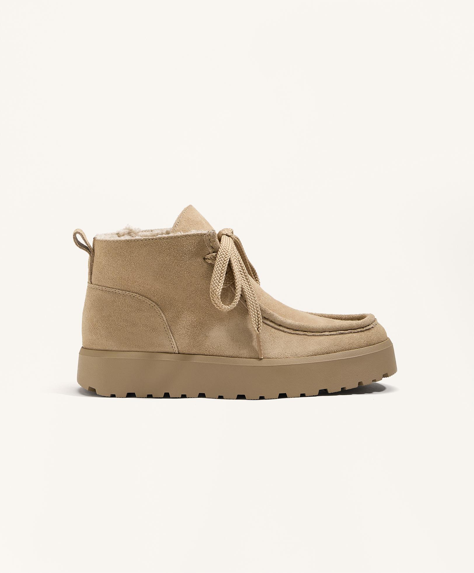 Lace-up ankle boots with welt Lace-up ankle boots with welt