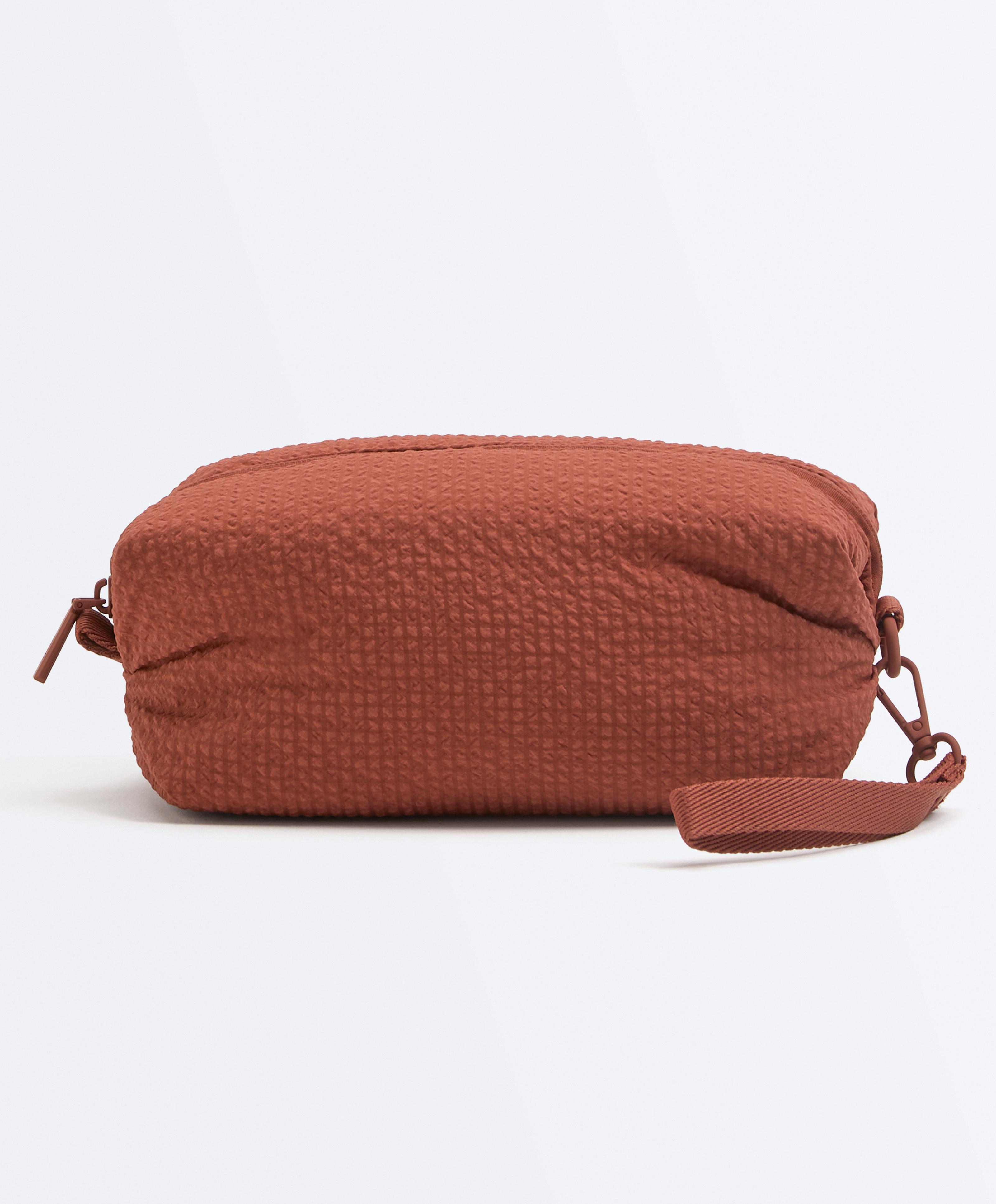 Textured wash bag — TERRACOTTA