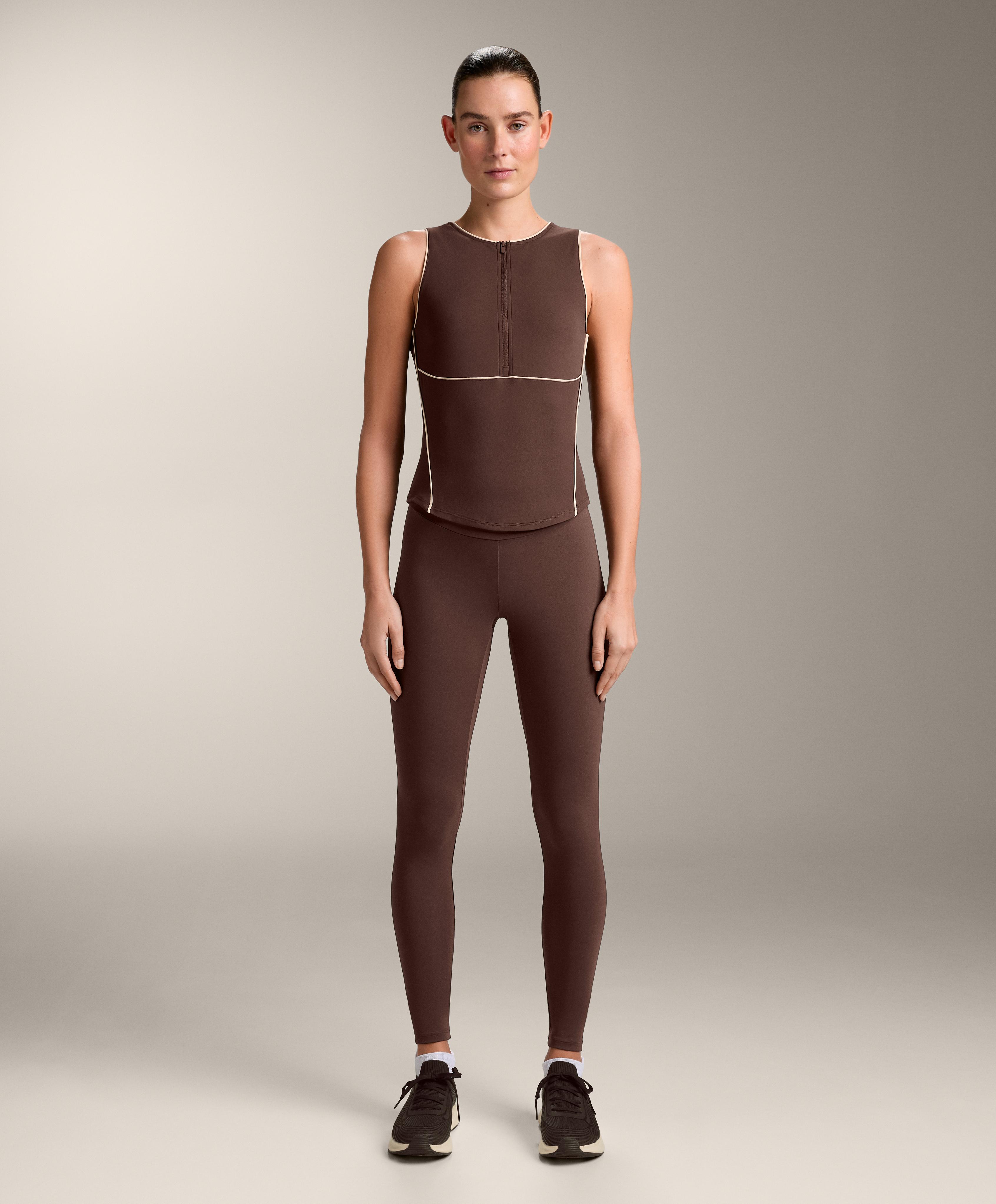 Comfortlux piping sleeveless Tank top Comfortlux piping sleeveless Tank top