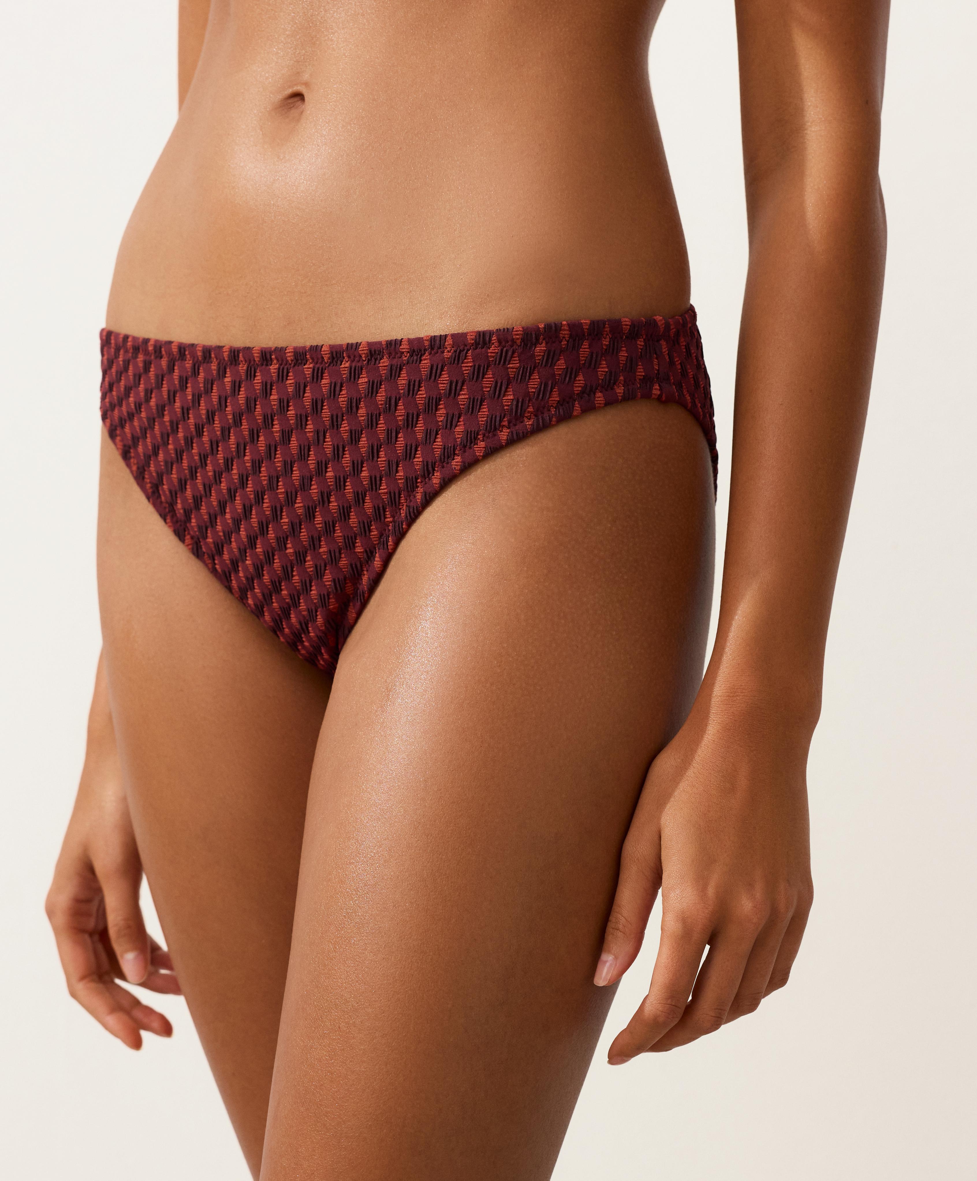 Geometric jacquard classic bikini briefs — CHERRY
