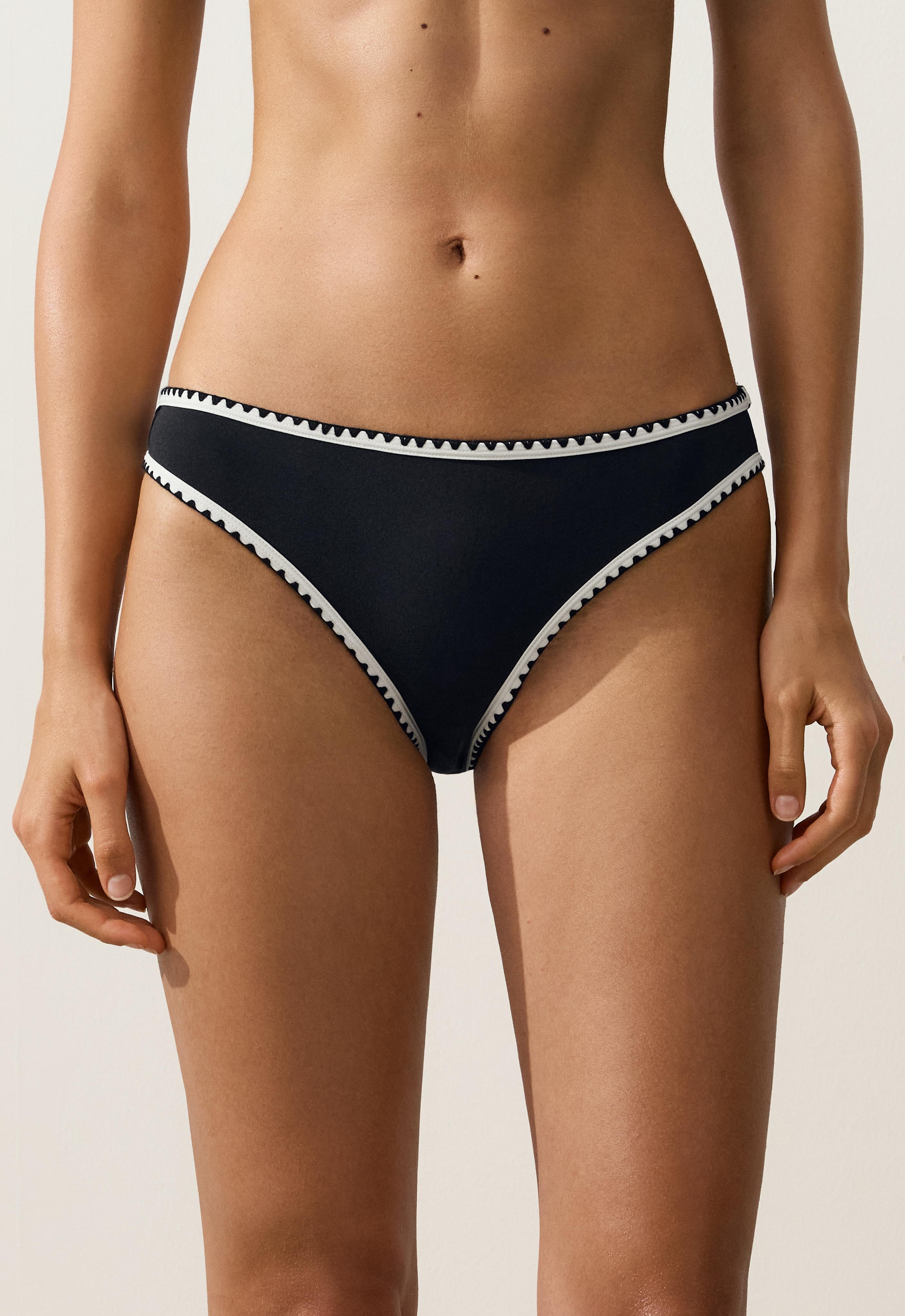 Kontrast dikişli klasik bikini altı