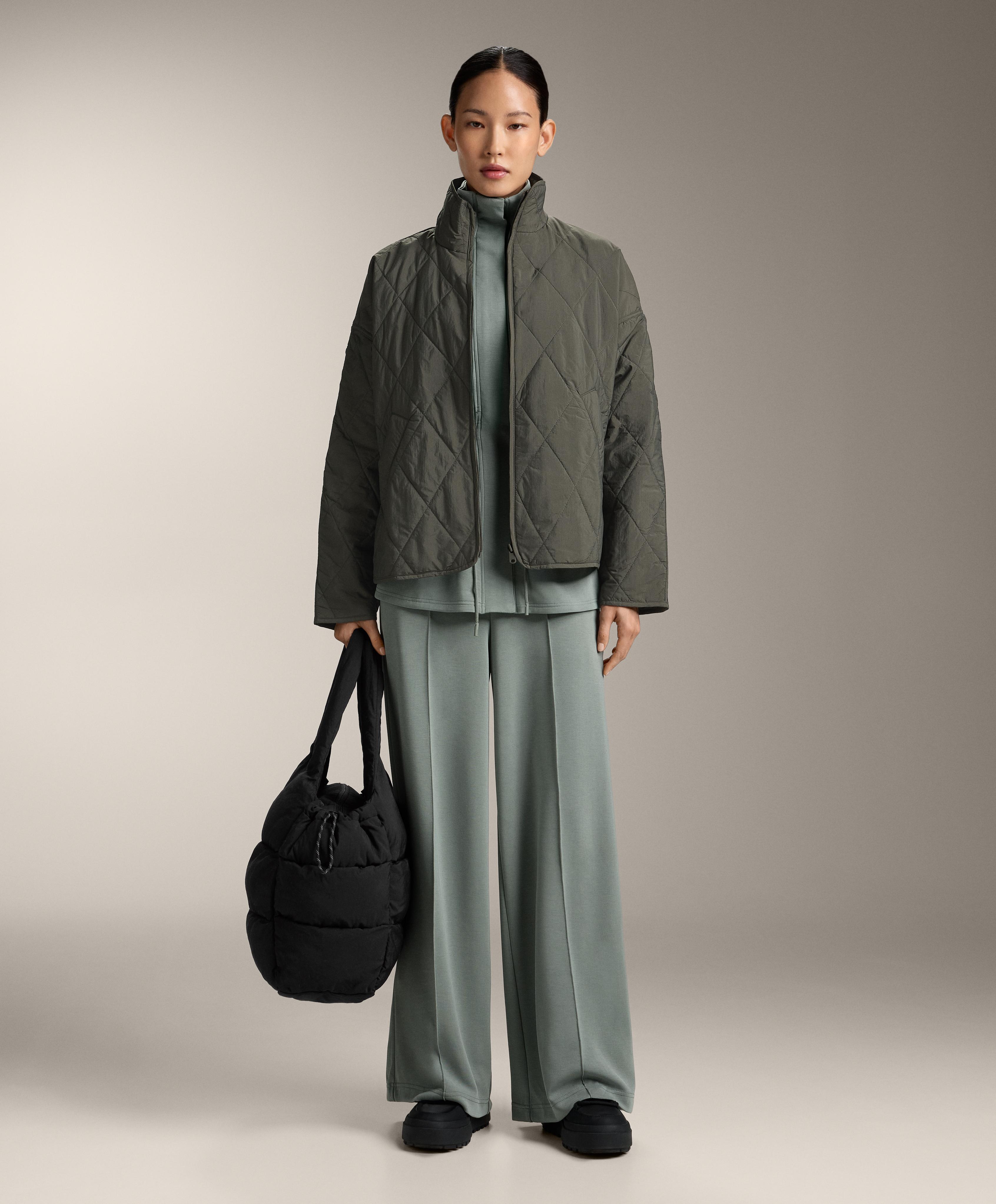 Veste longue poches avec modal au toucher doux Veste longue poches avec modal au toucher doux