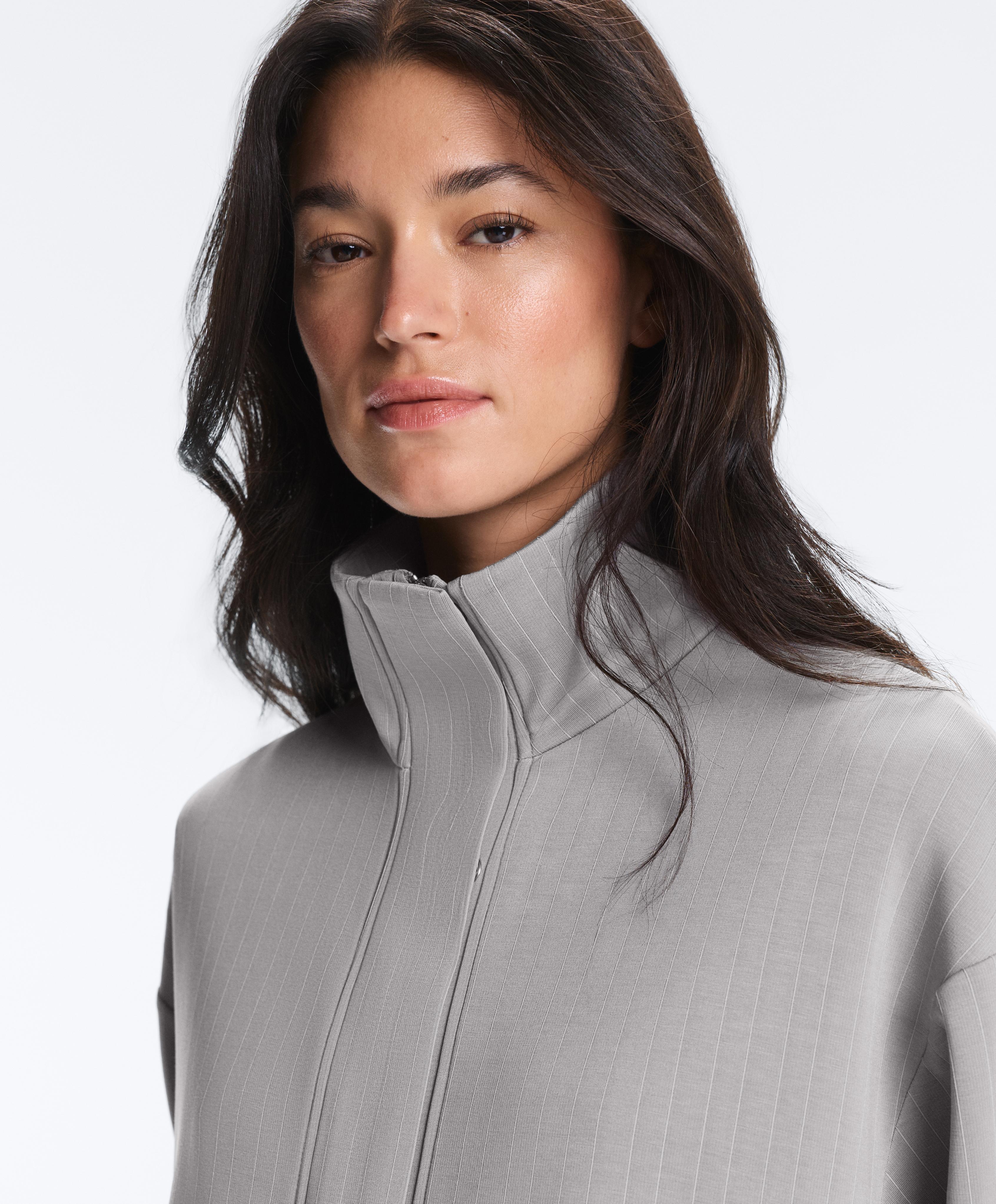 Дълго яке с модал, меко на допир, райе