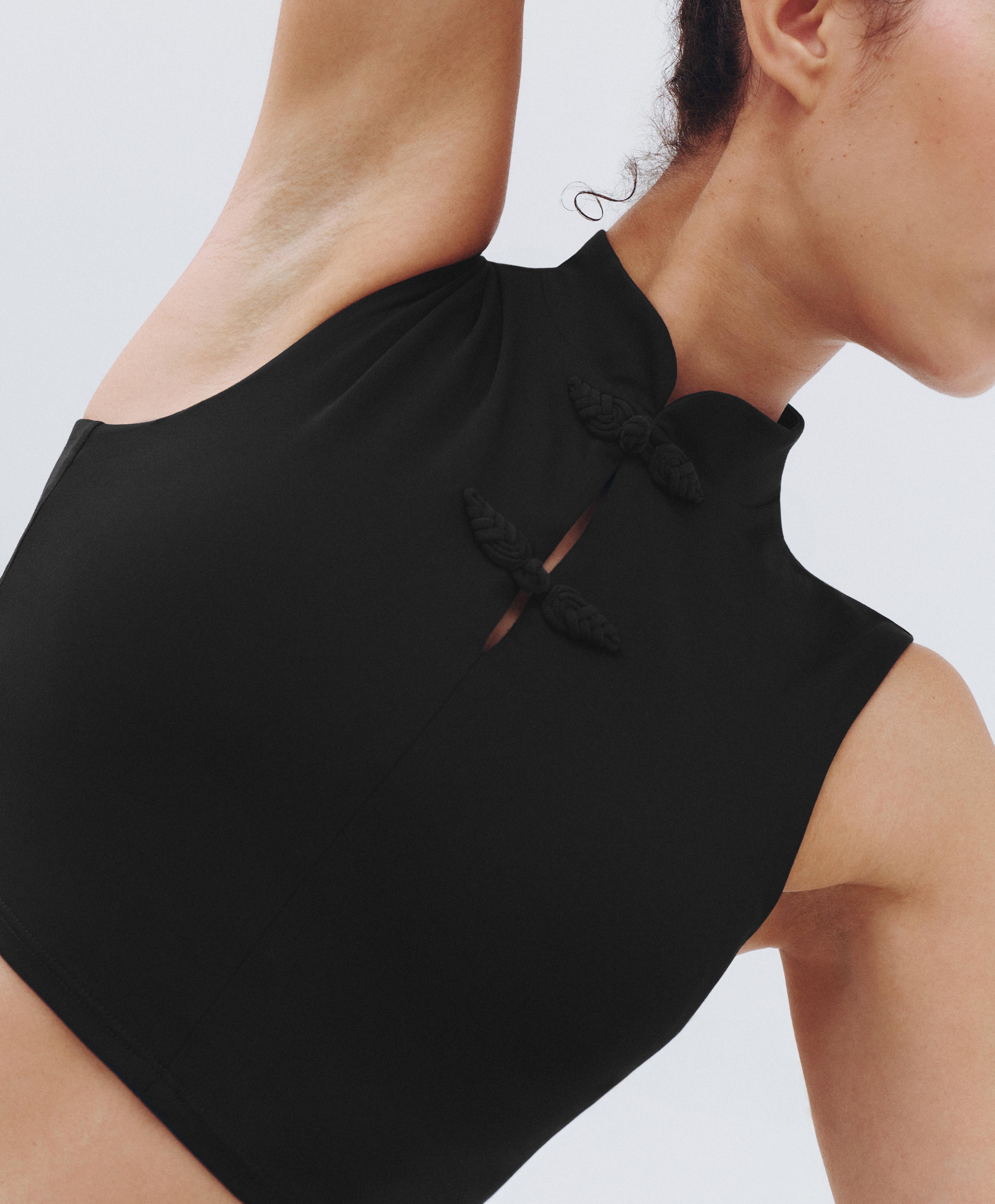 Comfortlux Mandarin collar tank top — BLACK