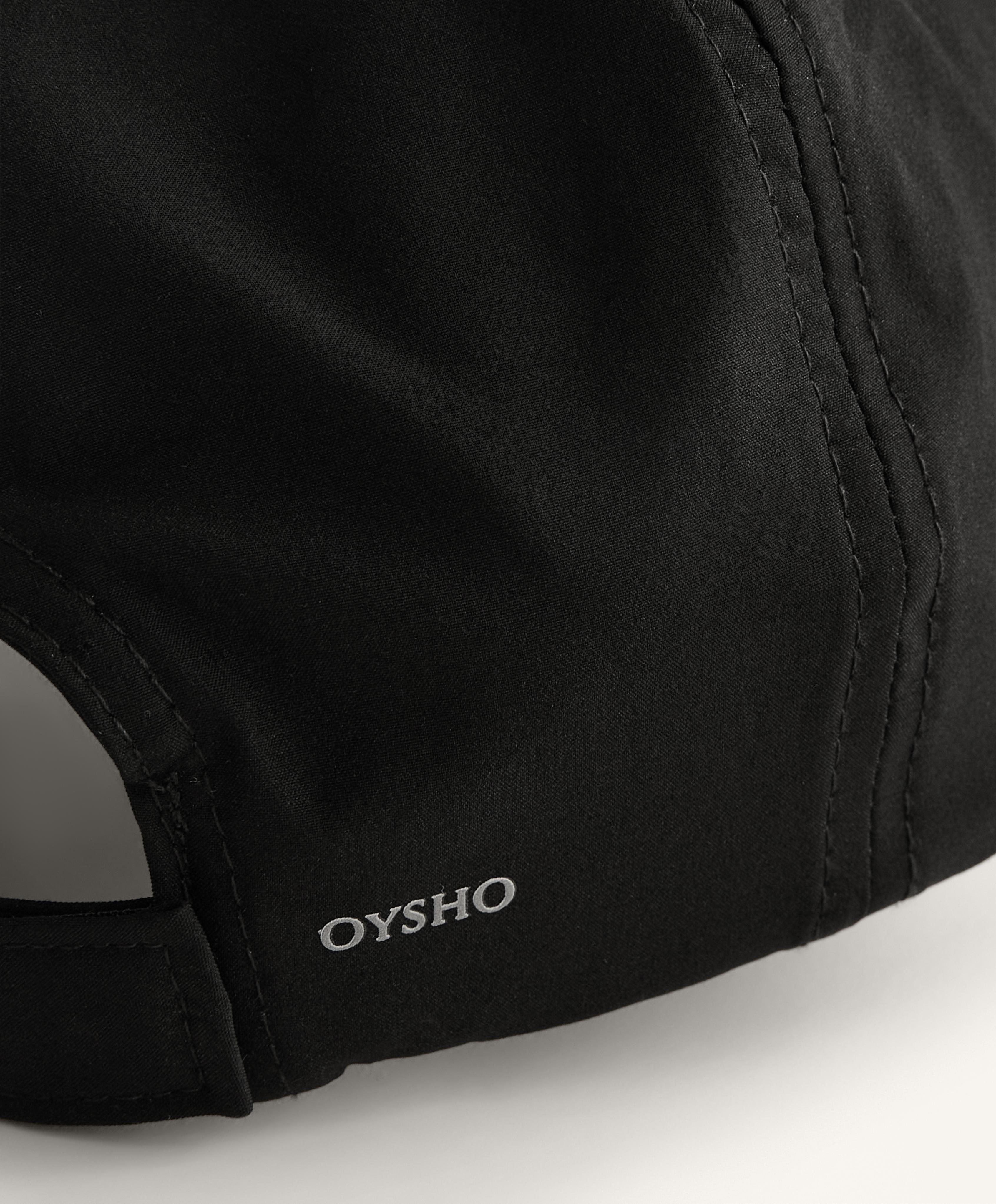 Logo sports cap