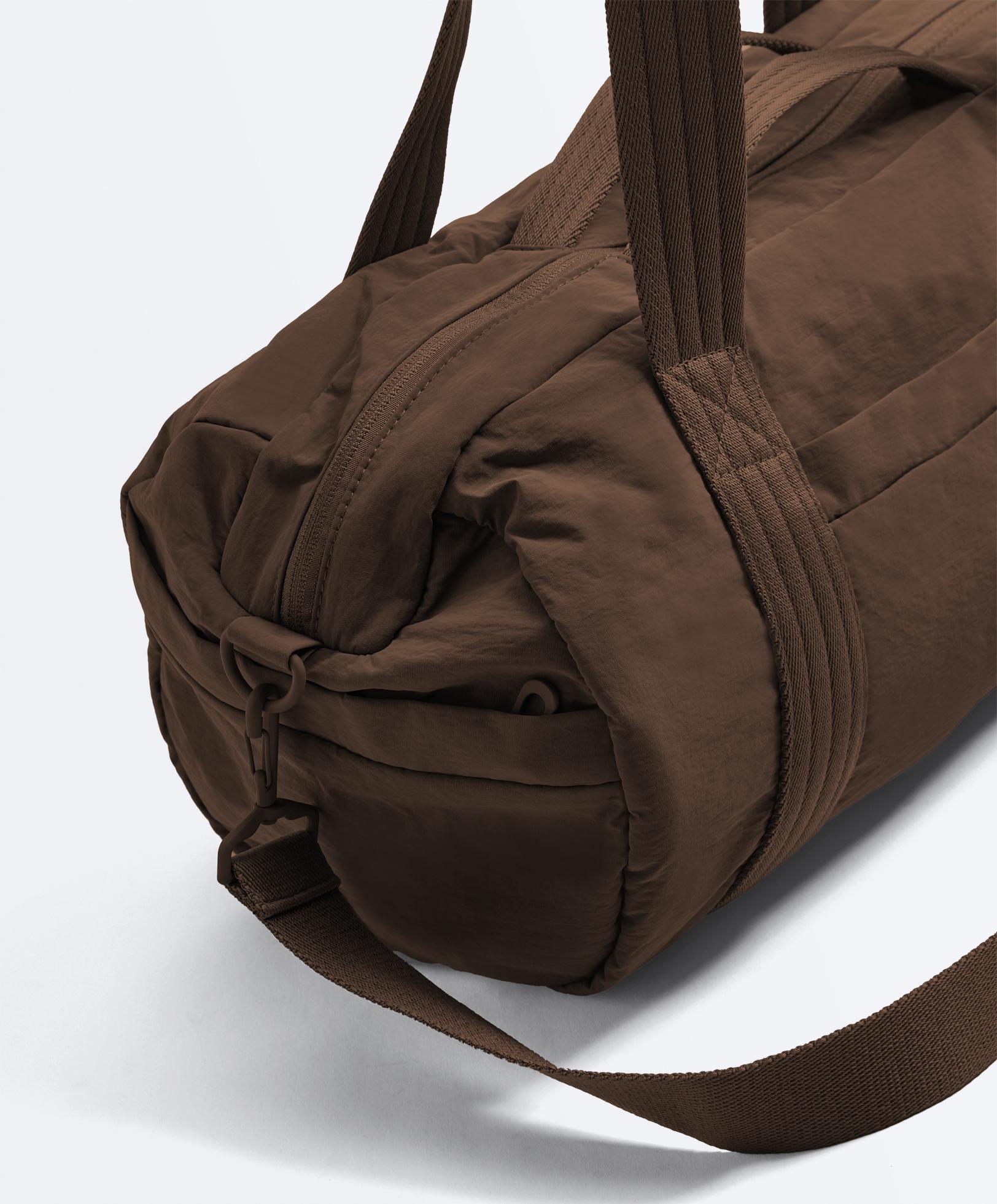 Bowling style sports bag — BROWN