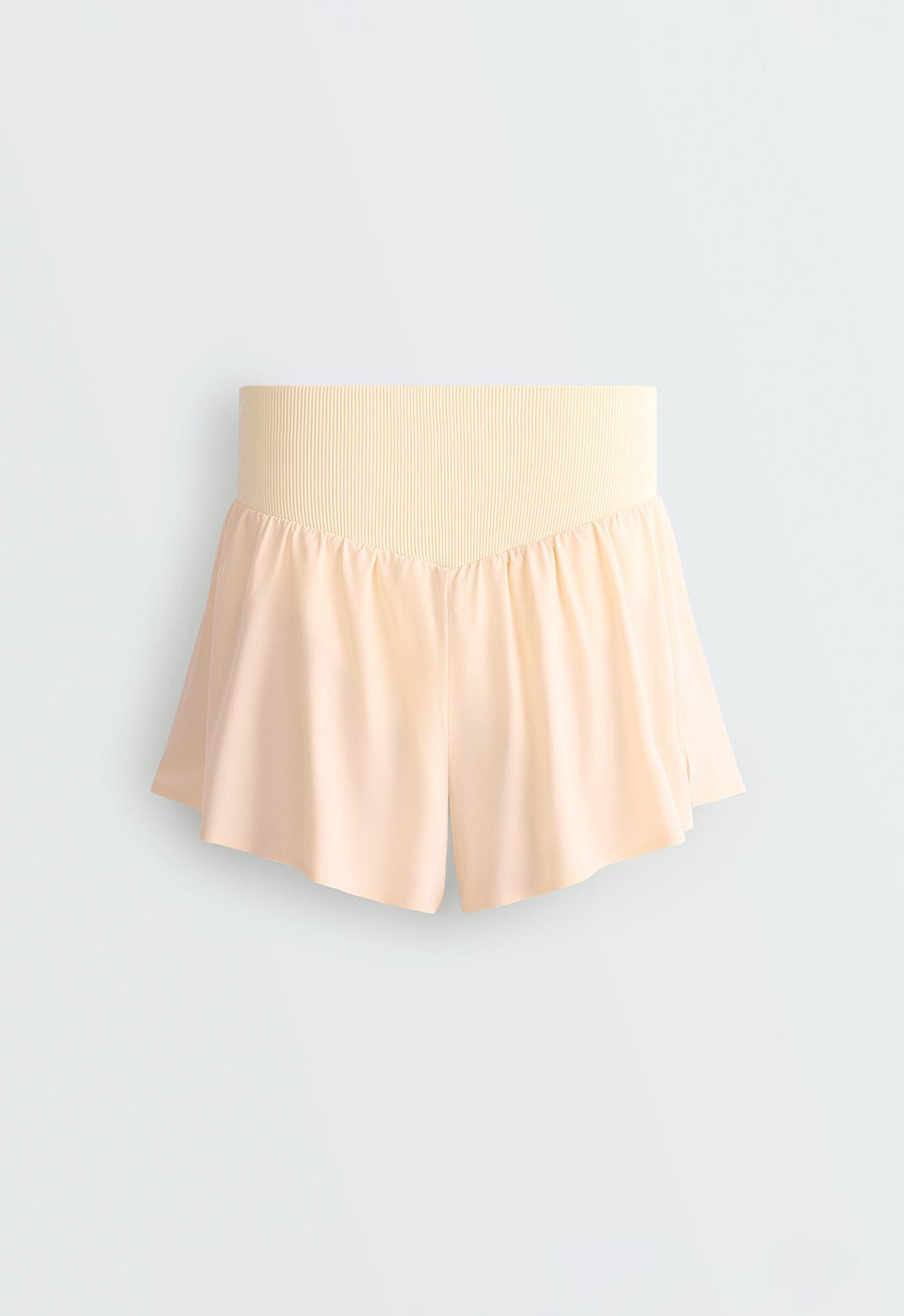 High-rise seamless technical shorts — VANILLA