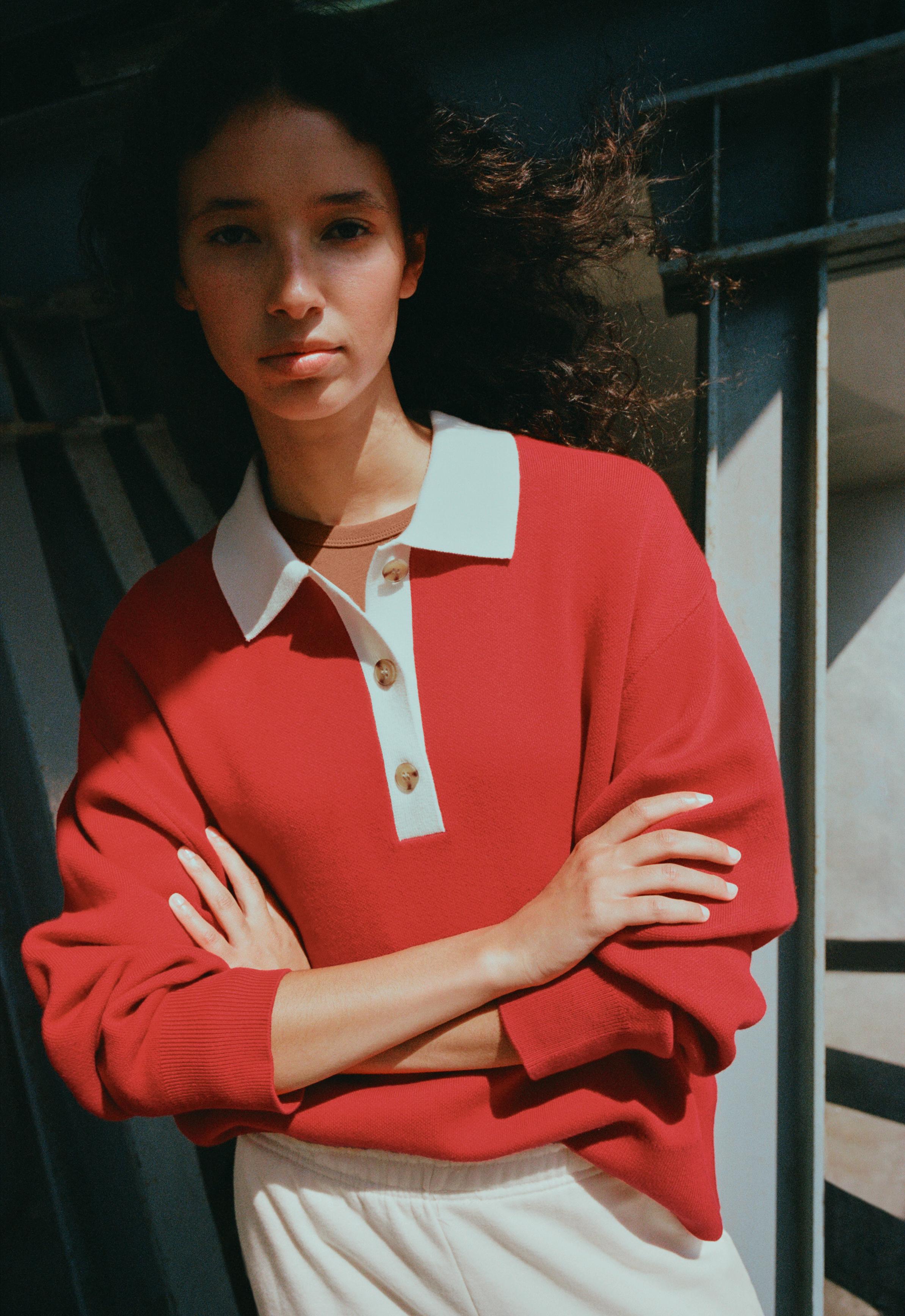 Contrast knit polo jumper — STRAWBERRY