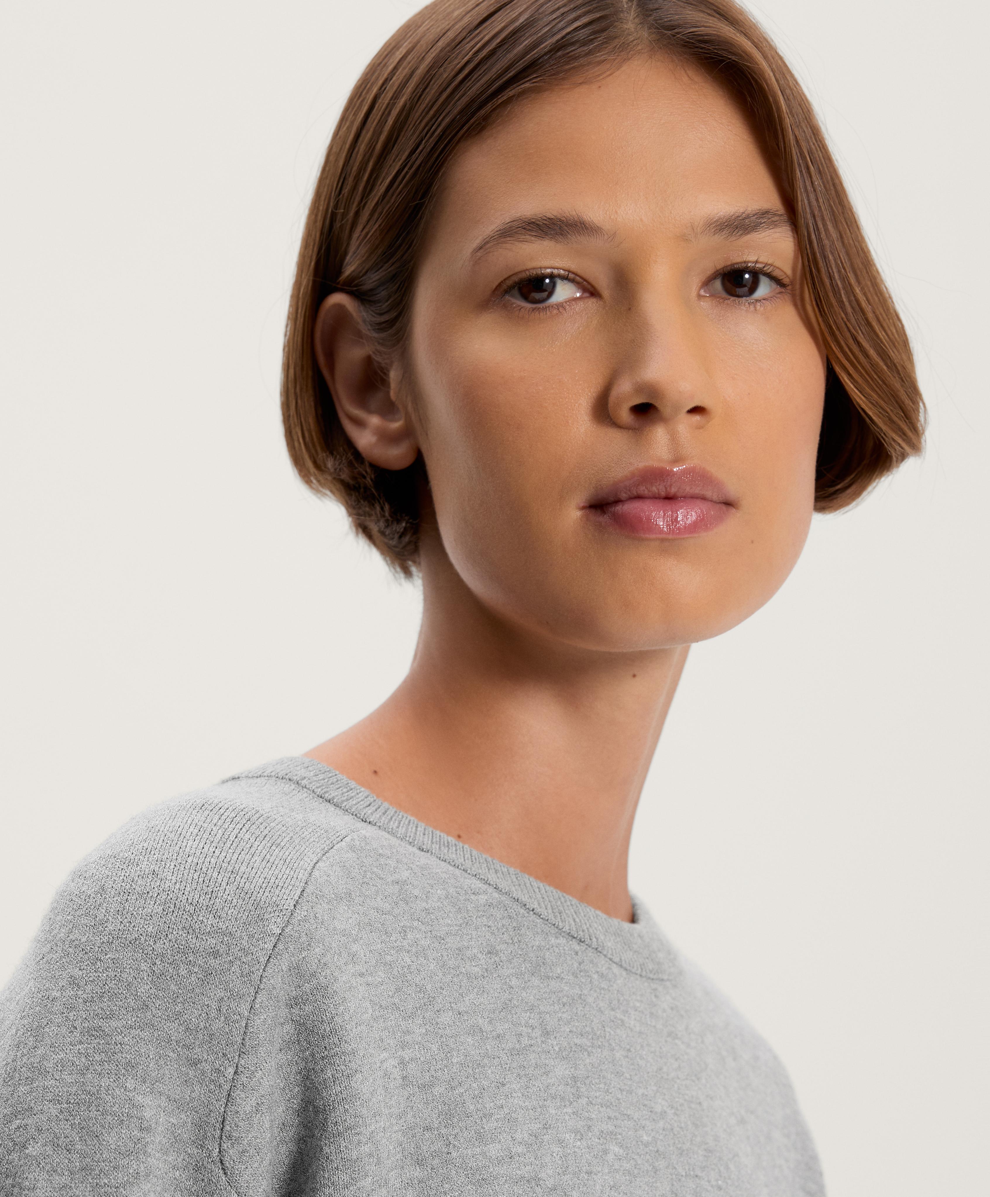 سترة محاكة بياقة دائرية وتفصيل مضلع - تخفيضات سترة محاكة بياقة دائرية وتفصيل مضلع - تخفيضات