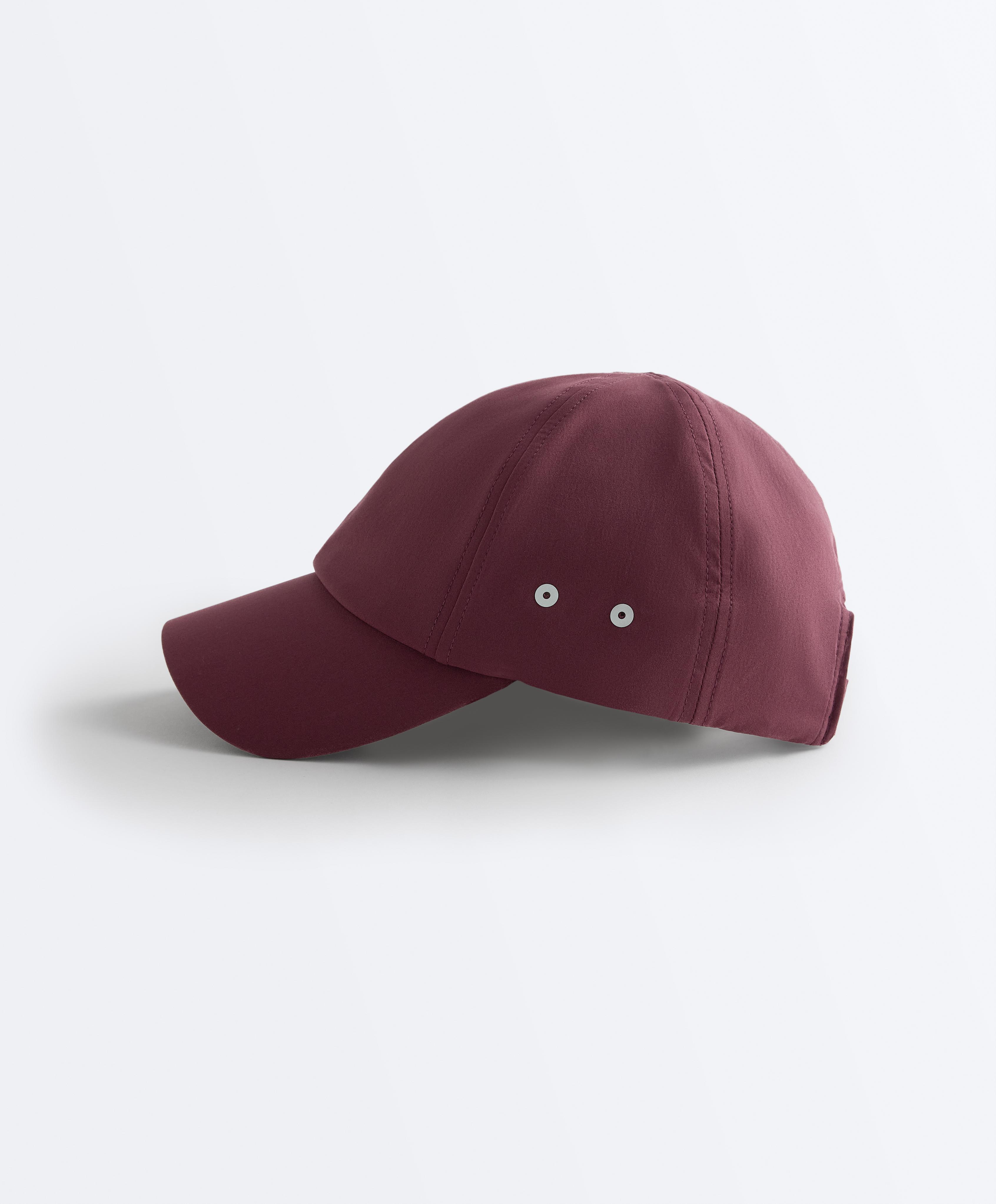 Logo sports cap