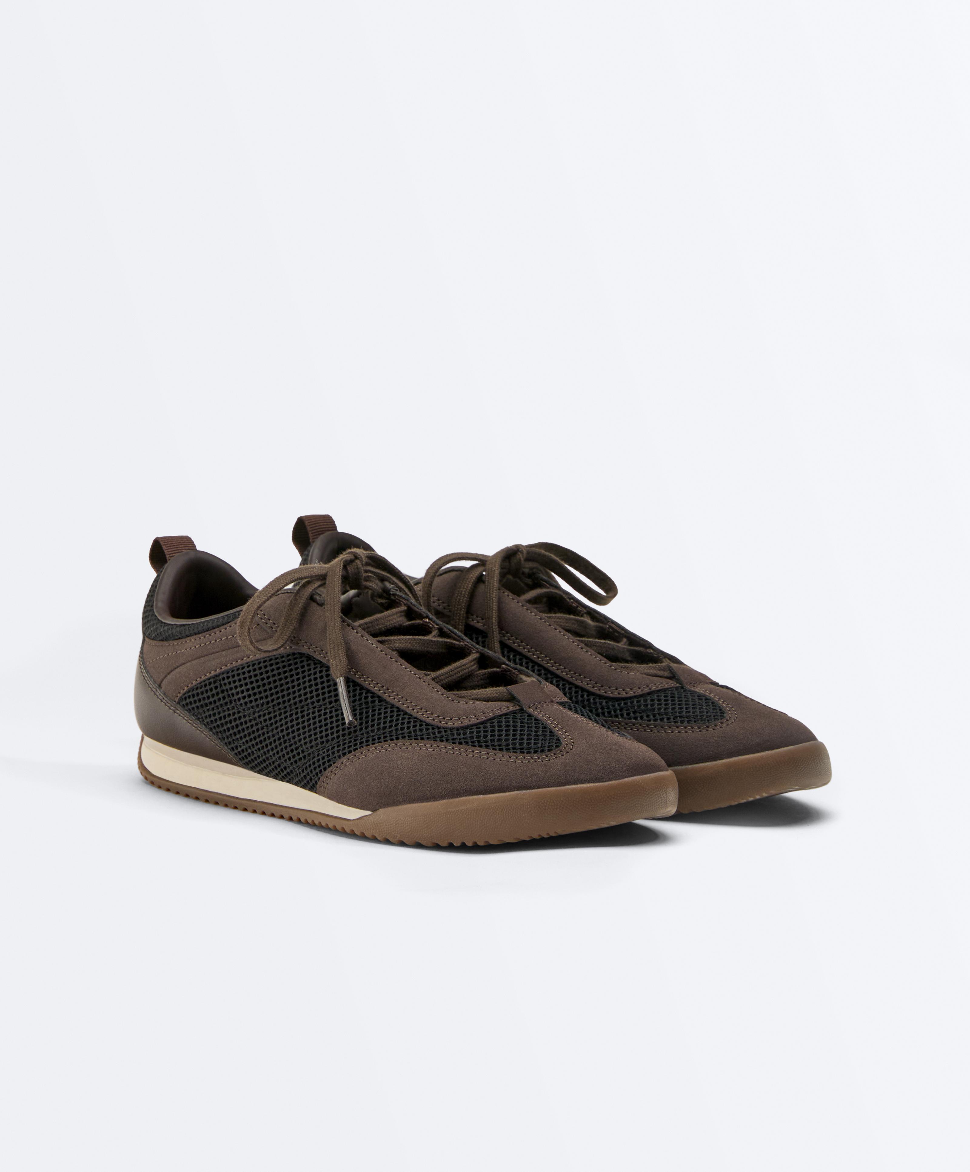 Sneakers i kombineret mesh