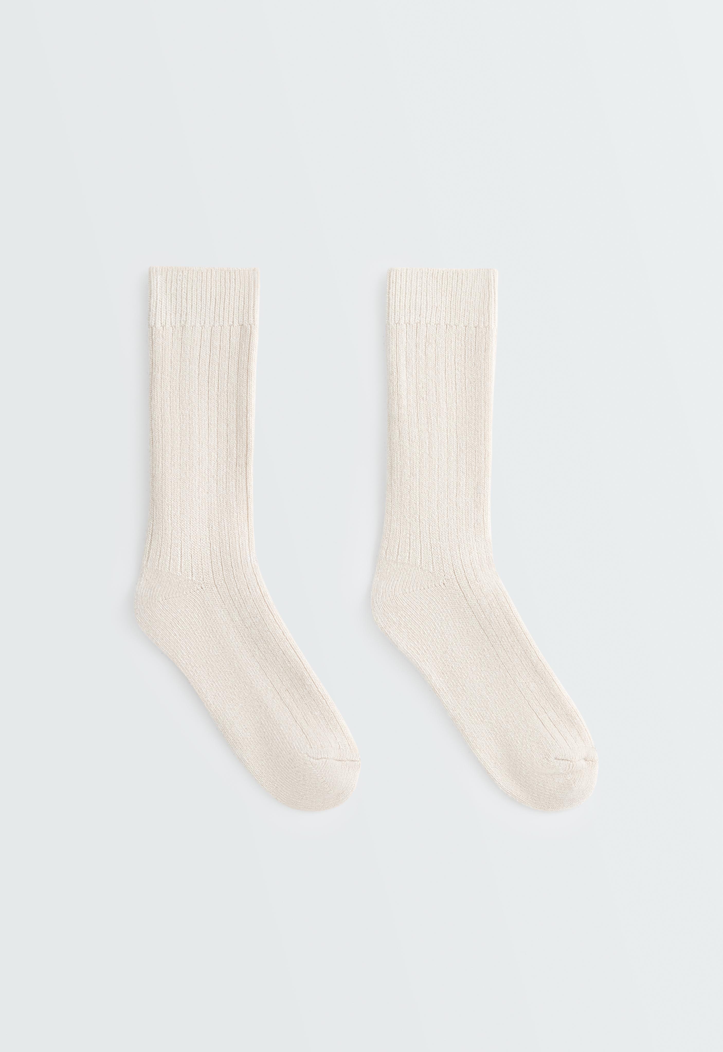 Classic socks in 18% cashmere 8% wool — ECRU