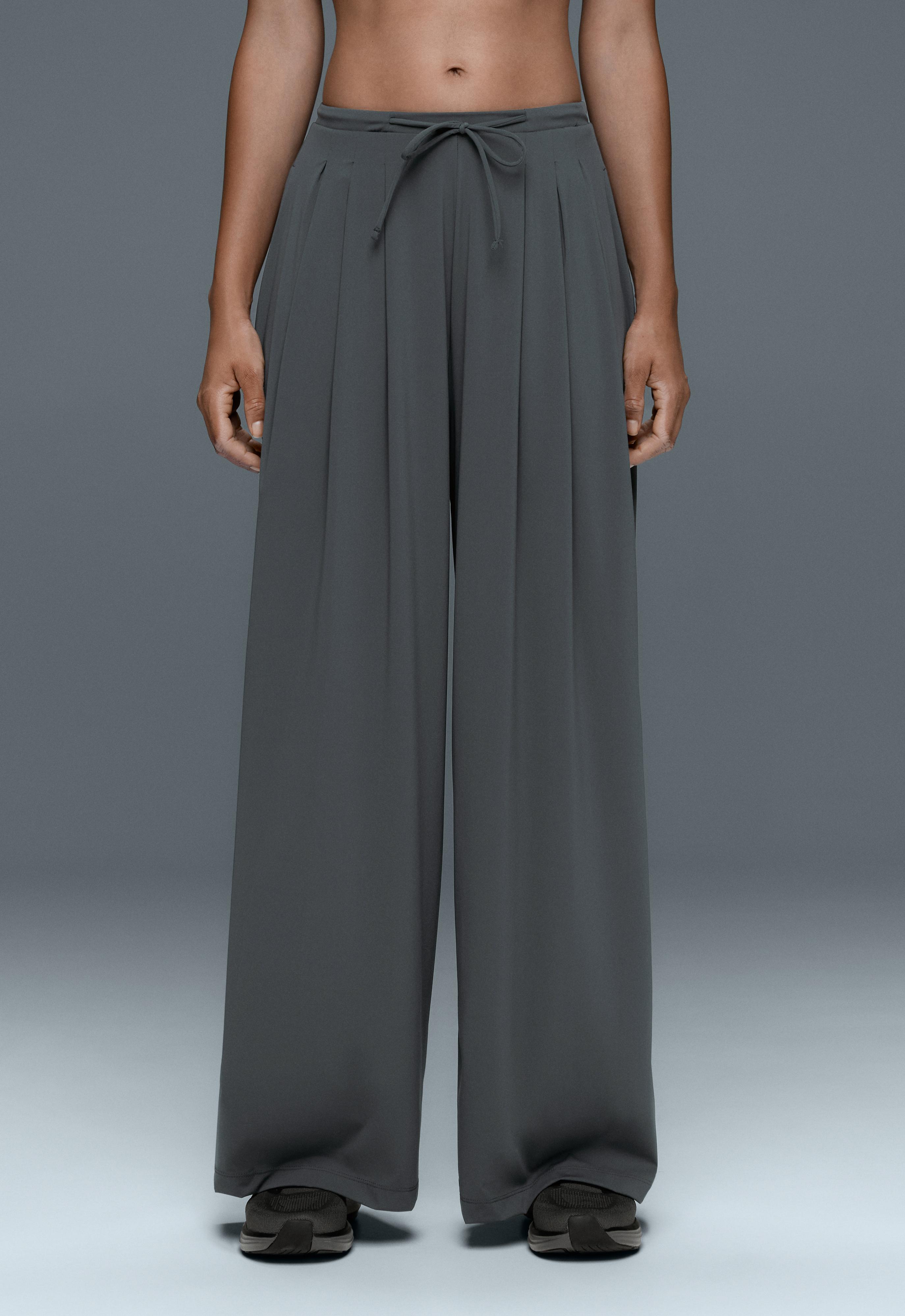 Light Touch wide-leg trousers with darts — STEEL GREY