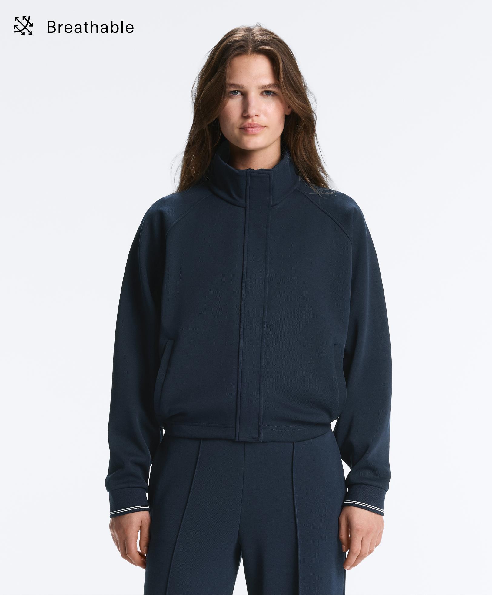 Kurtka piqué z bawełnianym pipingiem w kontrastowym kolorze Kurtka piqué z bawełnianym pipingiem w kontrastowym kolorze