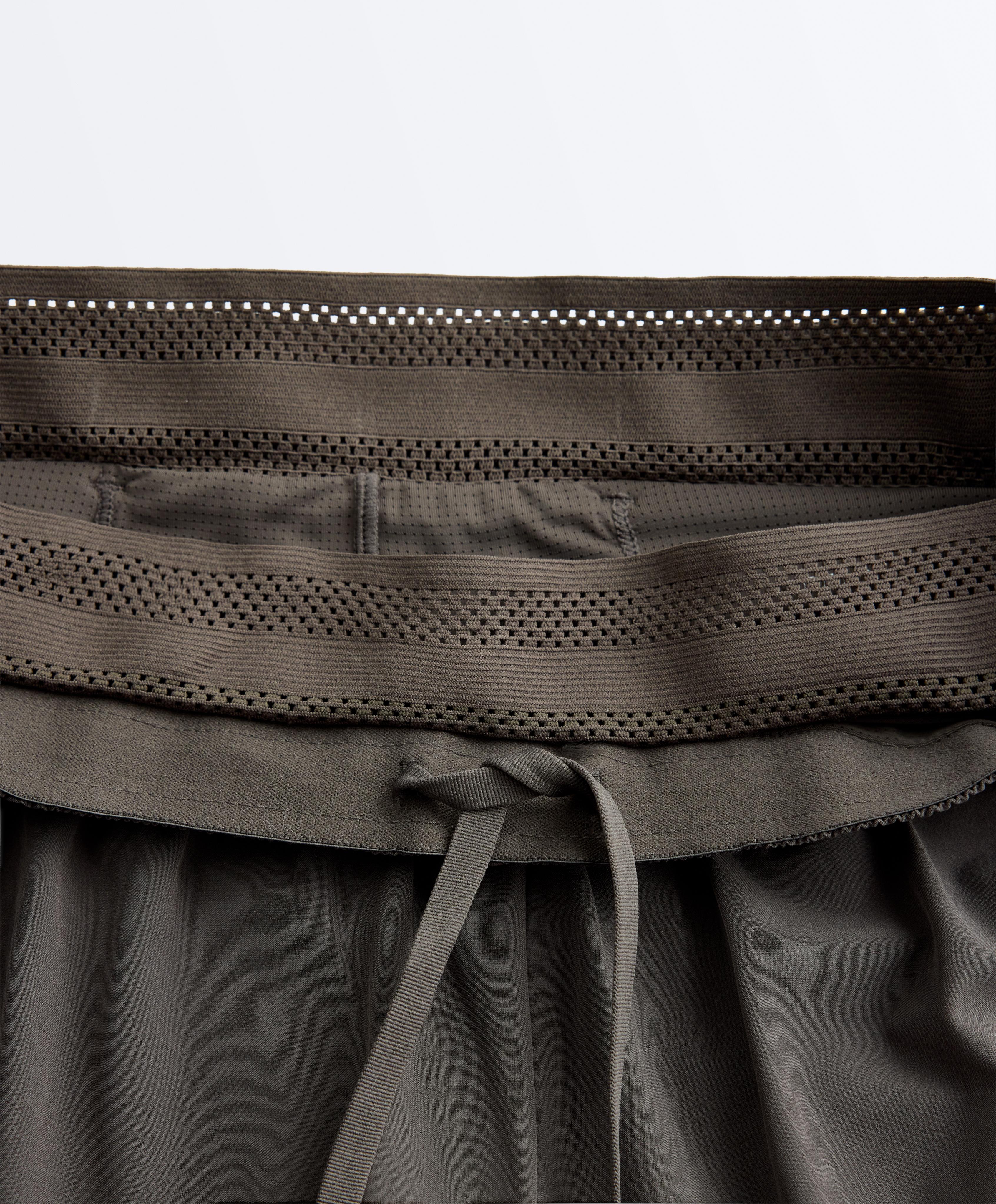Mid rise 2-in-1 technical shorts — CHARCOAL GREY