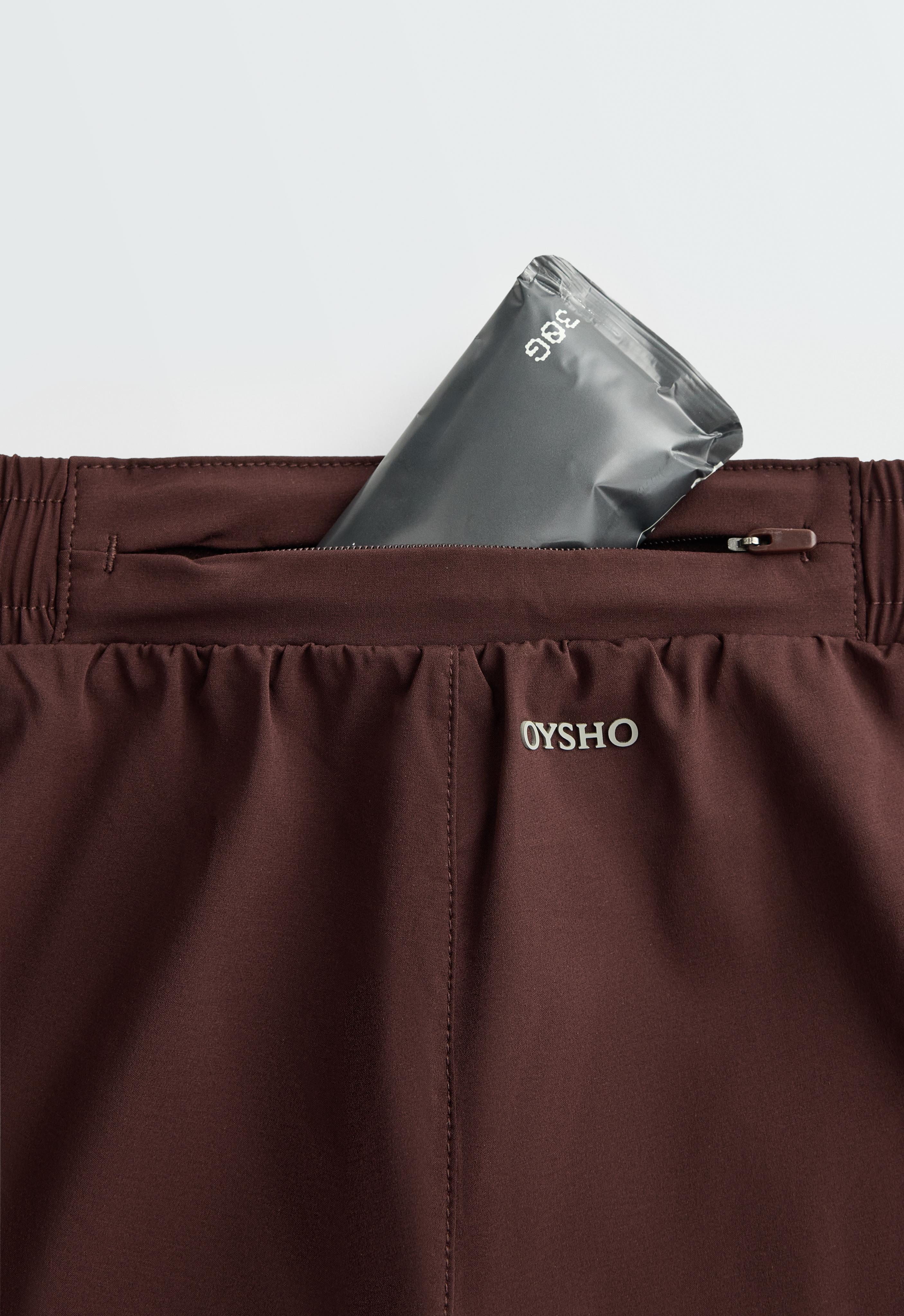 6cm low-rise technical shorts — CHOCOLATE