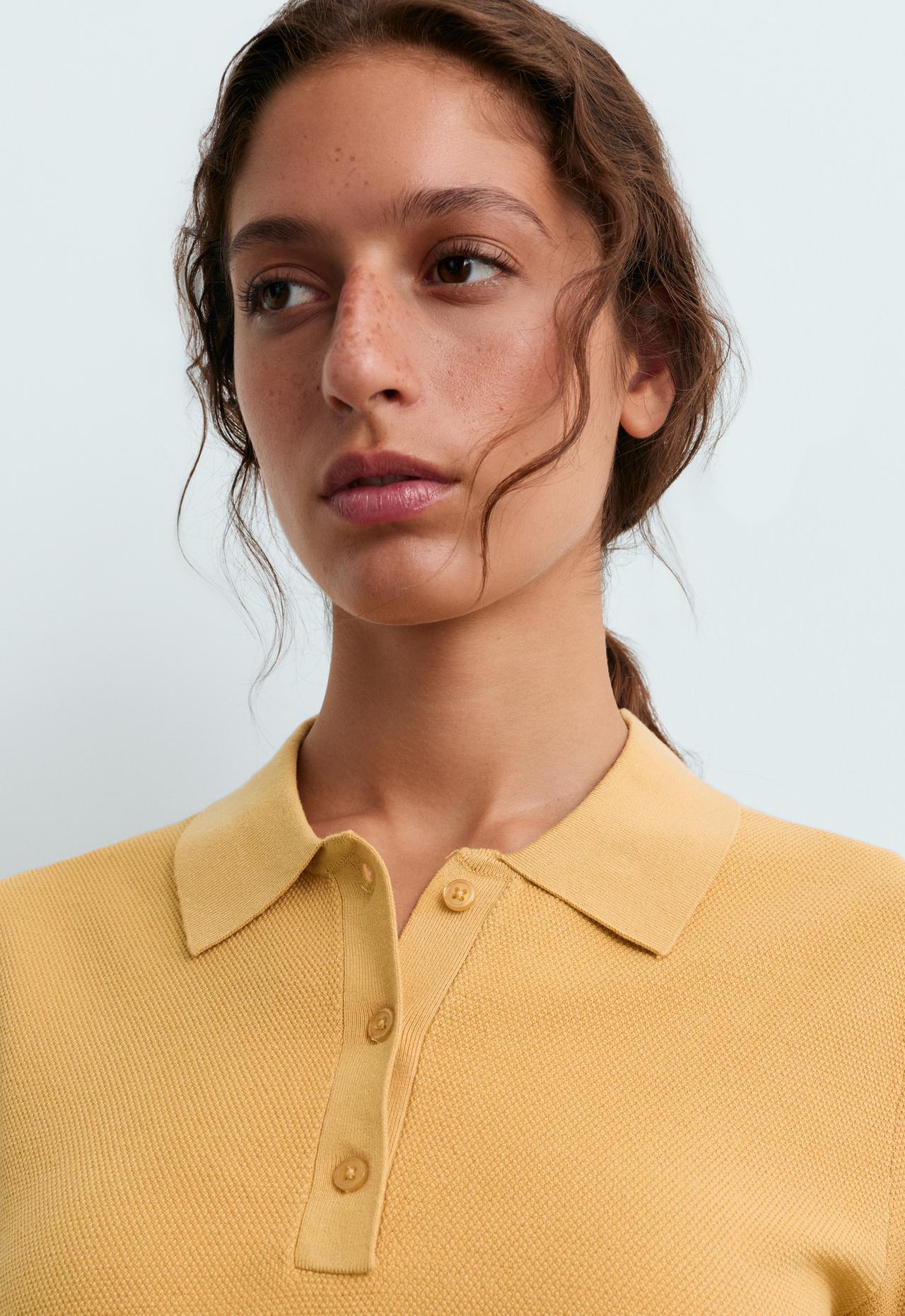 Short-sleeved button knit polo shirt — OCHRE