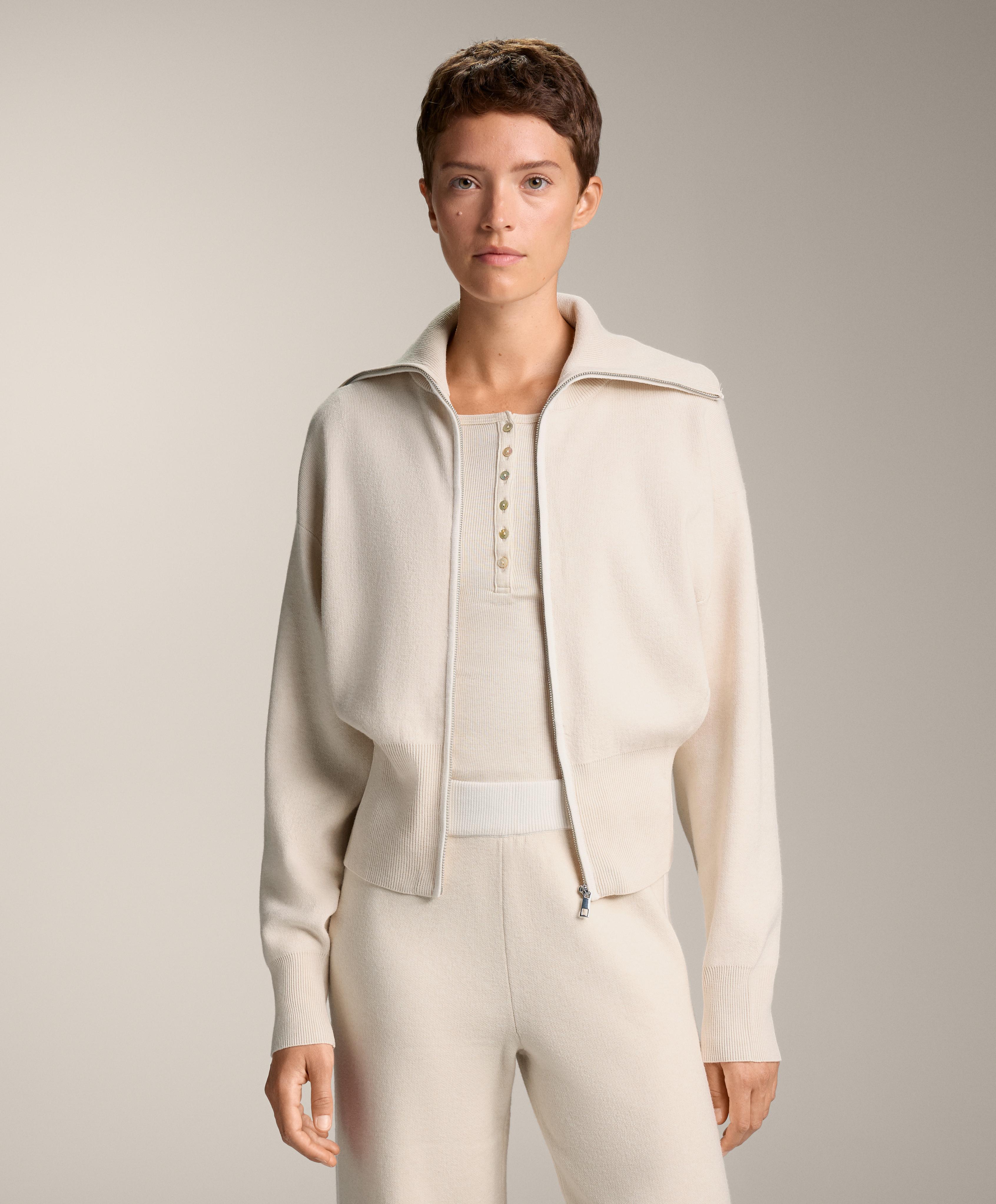 High collar knit jacket with contrast piping