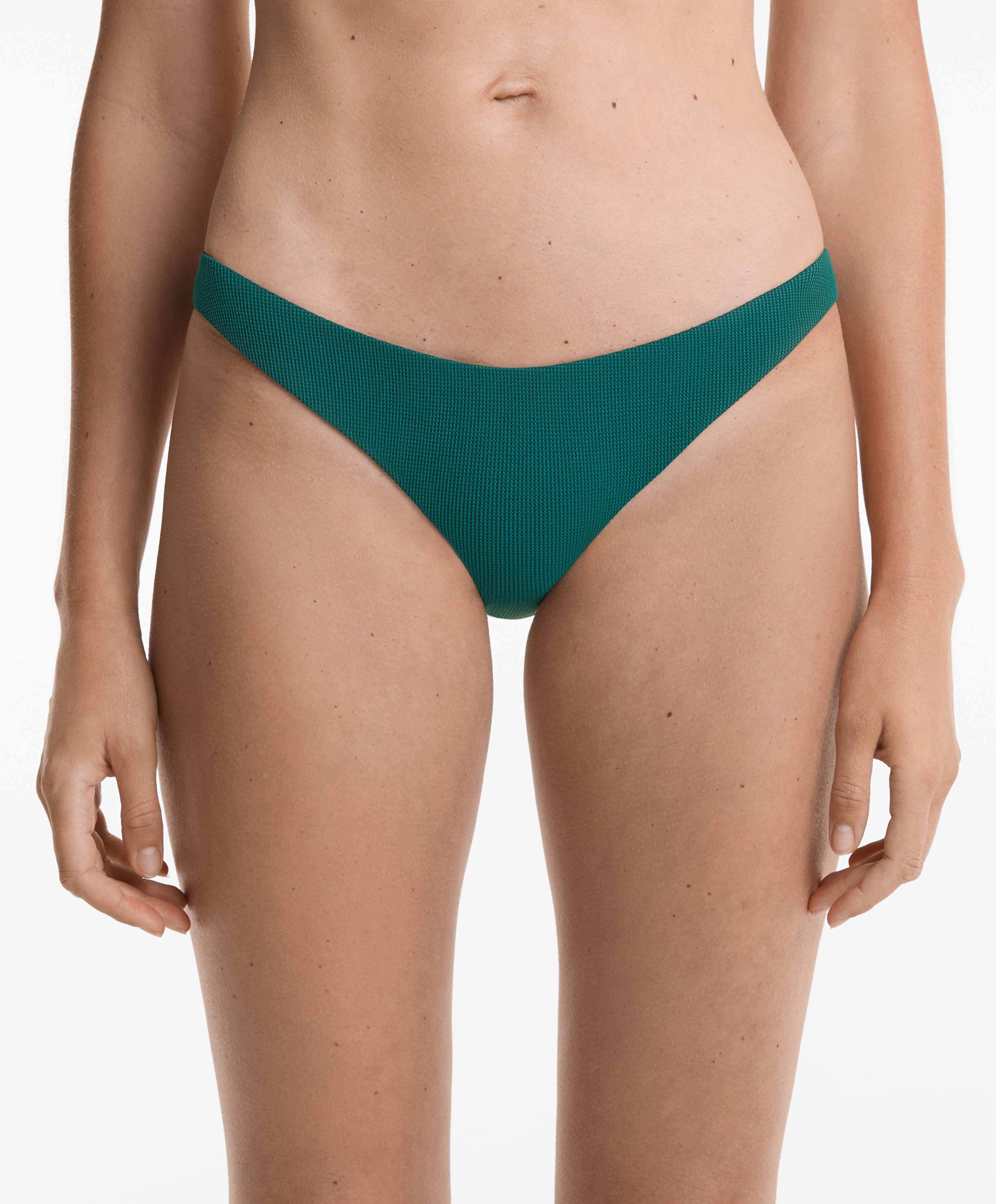 Бикини гаќички со средна покриеност, пике, крој U Бикини гаќички со средна покриеност, пике, крој U