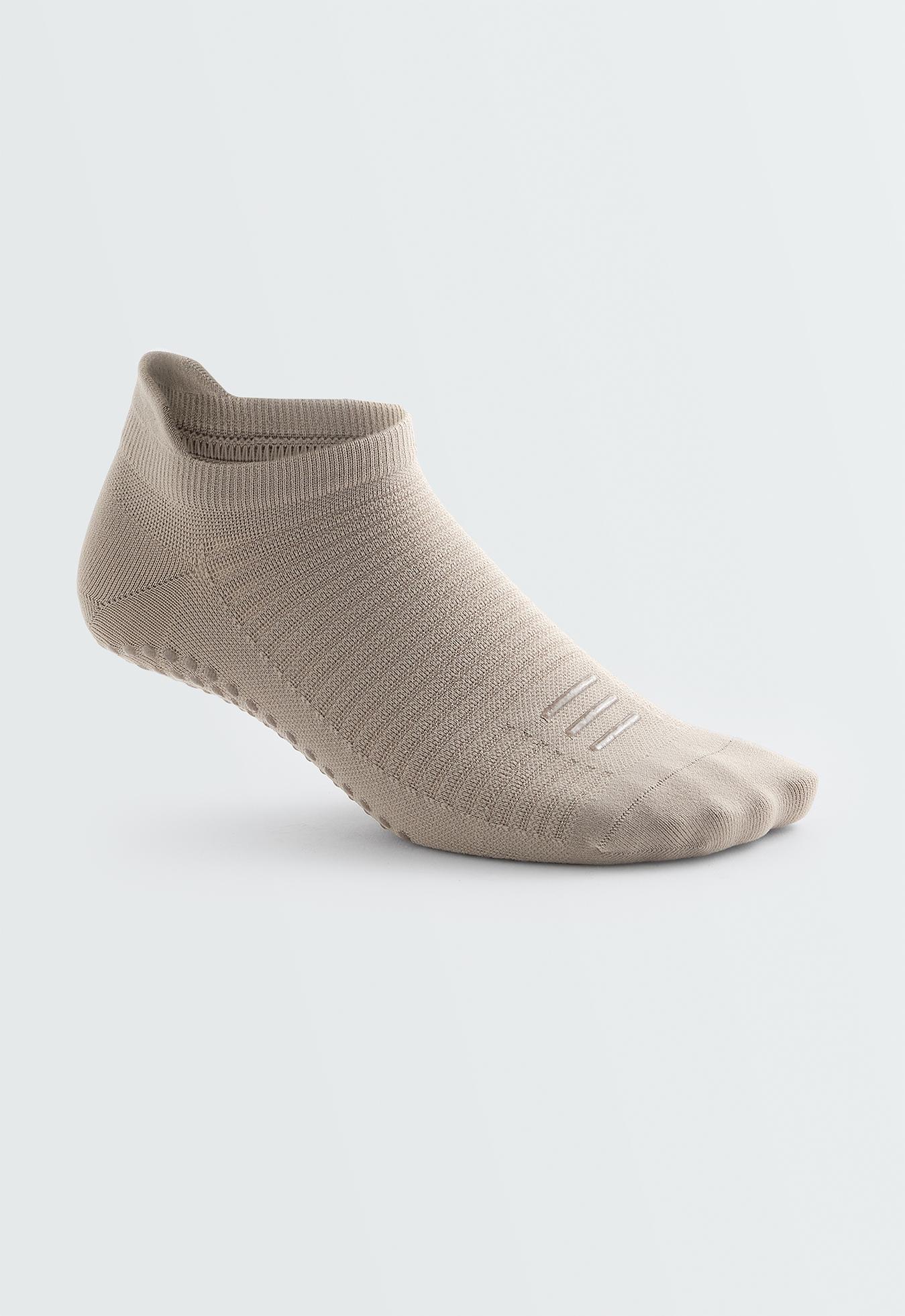 2 pairs of polyamide blend yoga and Pilates sneaker socks — TAUPE